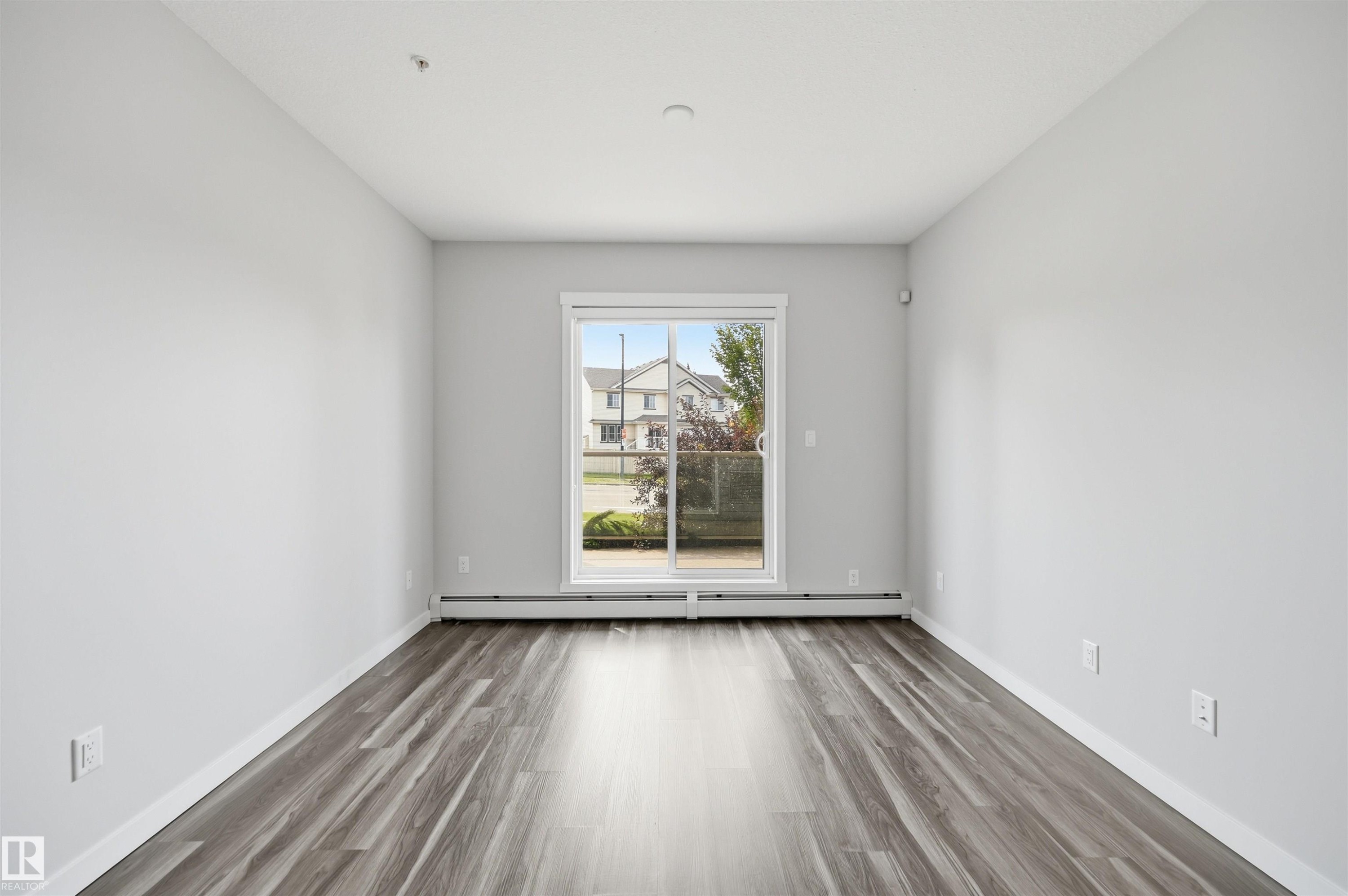 #117 812 Welsh Dr Sw, Edmonton, AB - Indoor Photo Showing Other Room