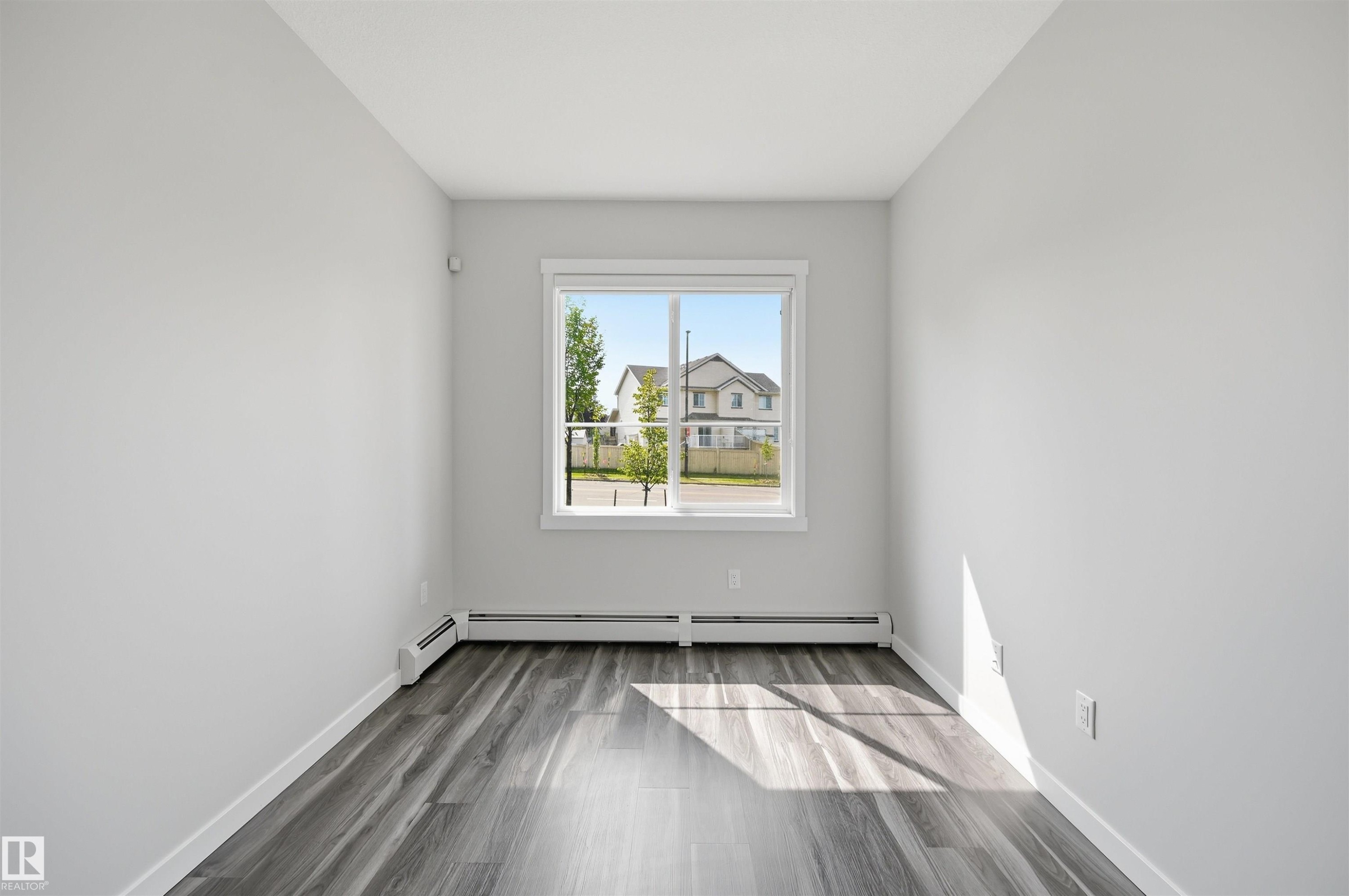 #117 812 Welsh Dr Sw, Edmonton, AB - Indoor Photo Showing Other Room