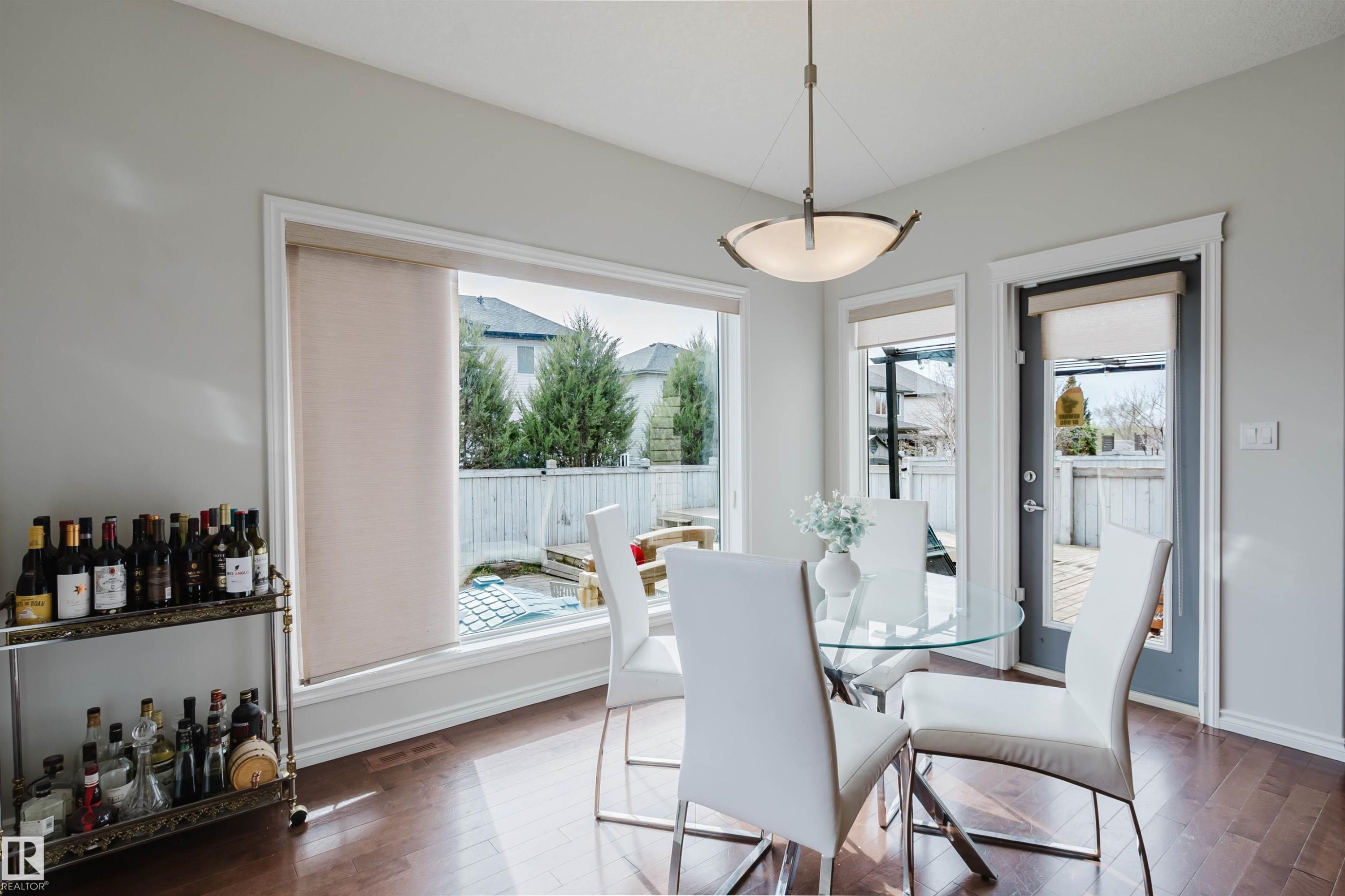 5623 206 Street Nw, Edmonton, AB - Indoor Photo Showing Dining Room