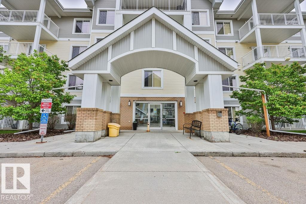 #411 2204 44 Av Nw, Edmonton, AB - Outdoor