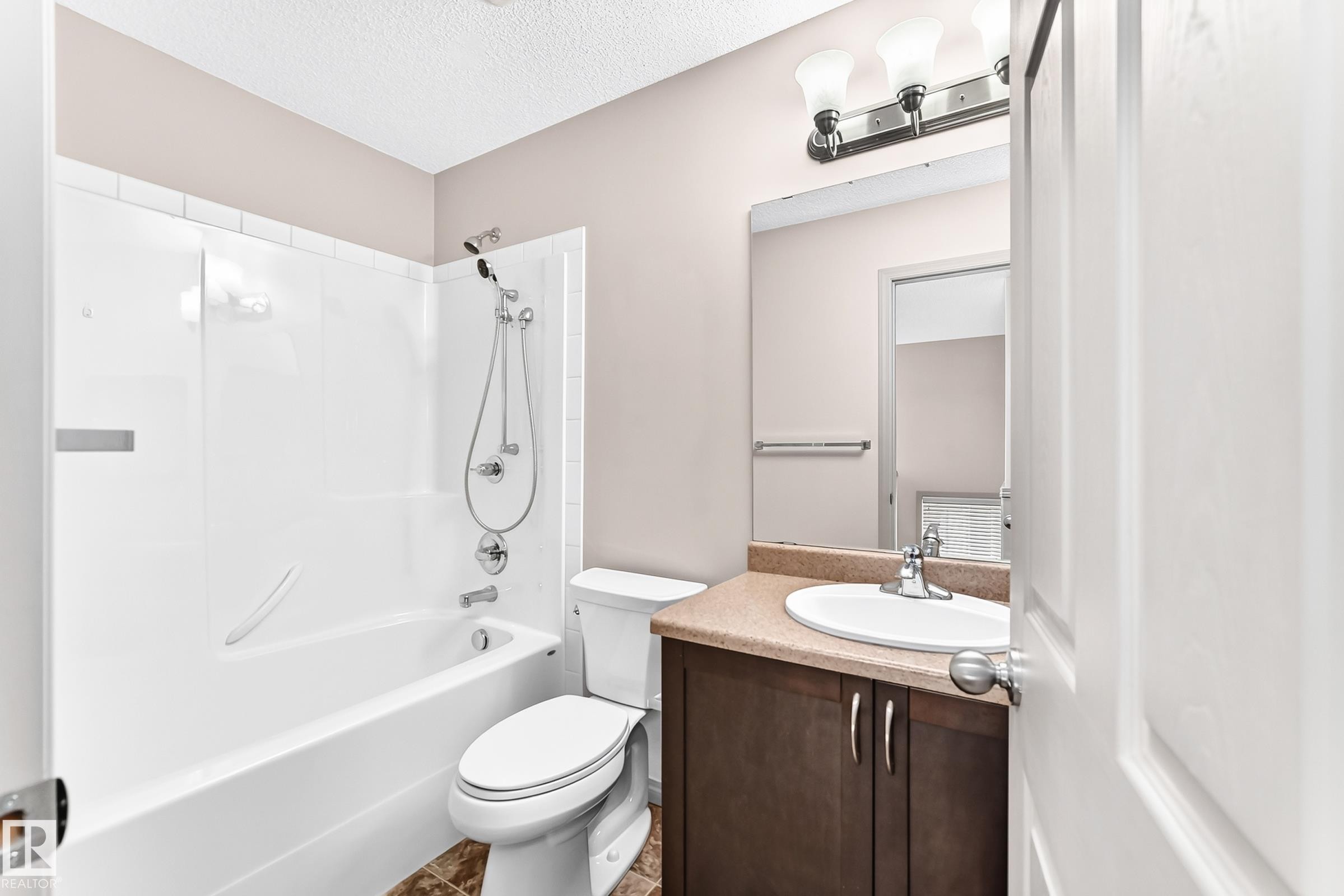 8314 180A Avenue Nw, Edmonton, AB