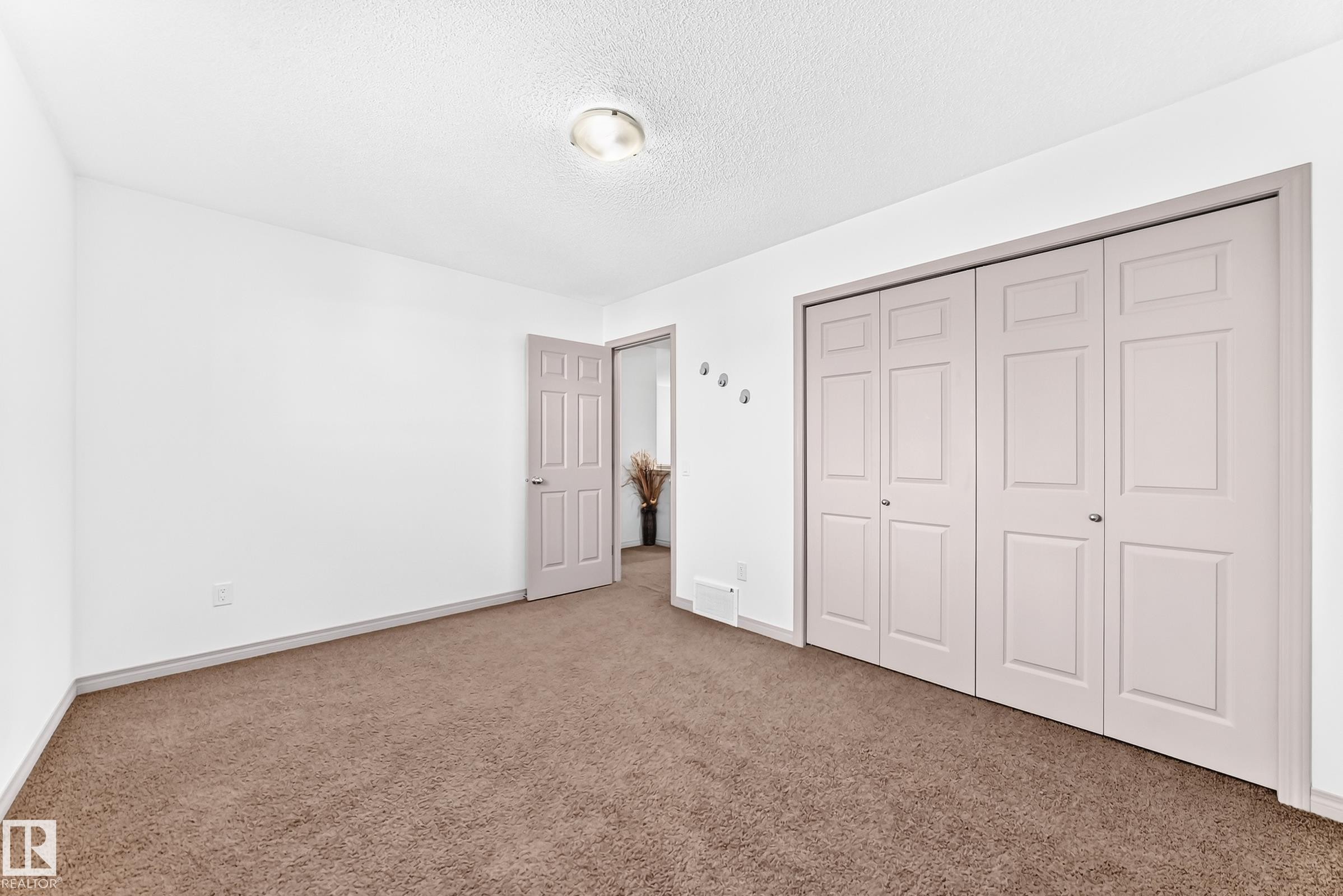 8314 180A Avenue Nw, Edmonton, AB