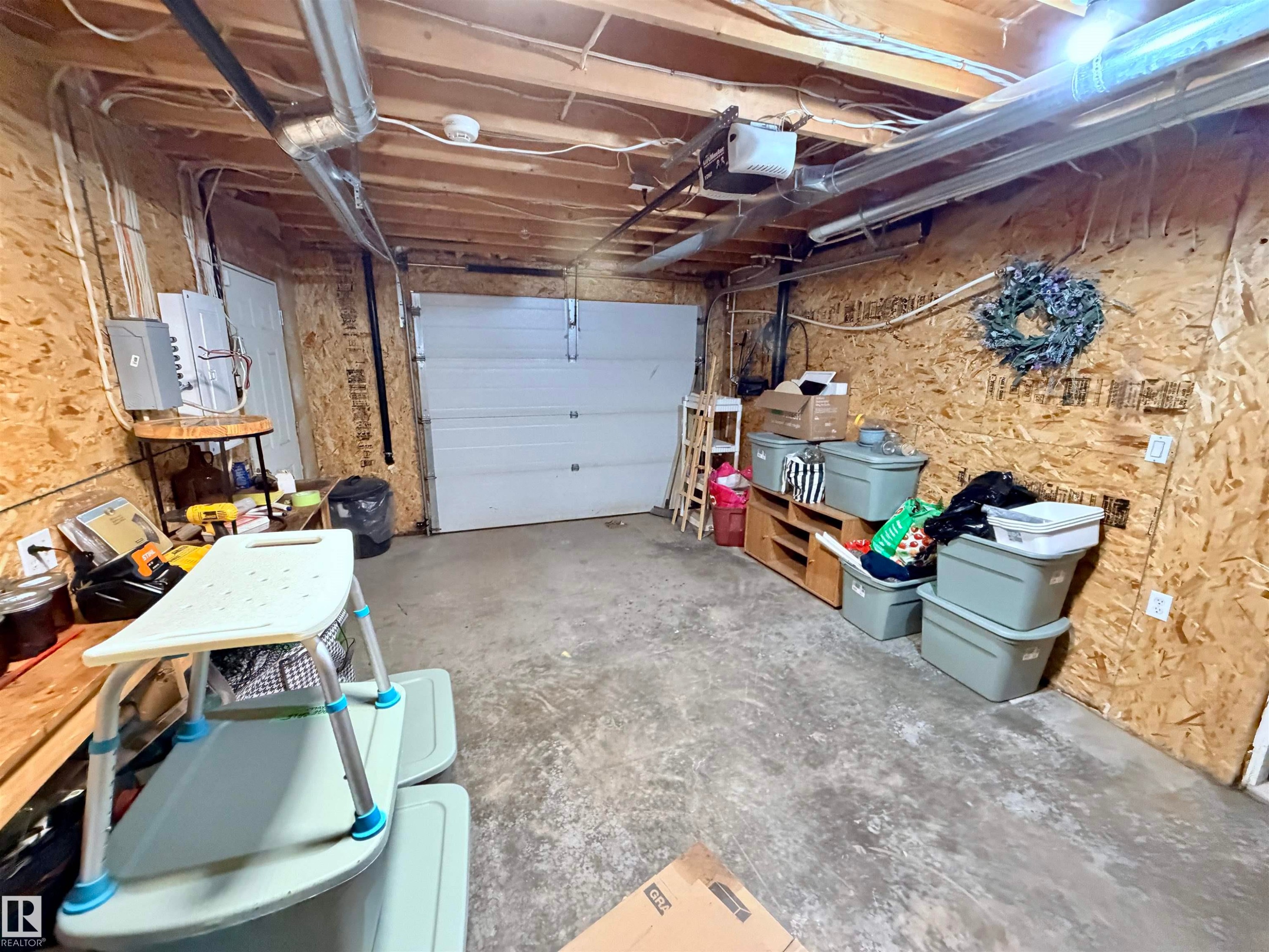 627 59201 Rr 95, Rural St. Paul County, AB - Indoor Photo Showing Garage