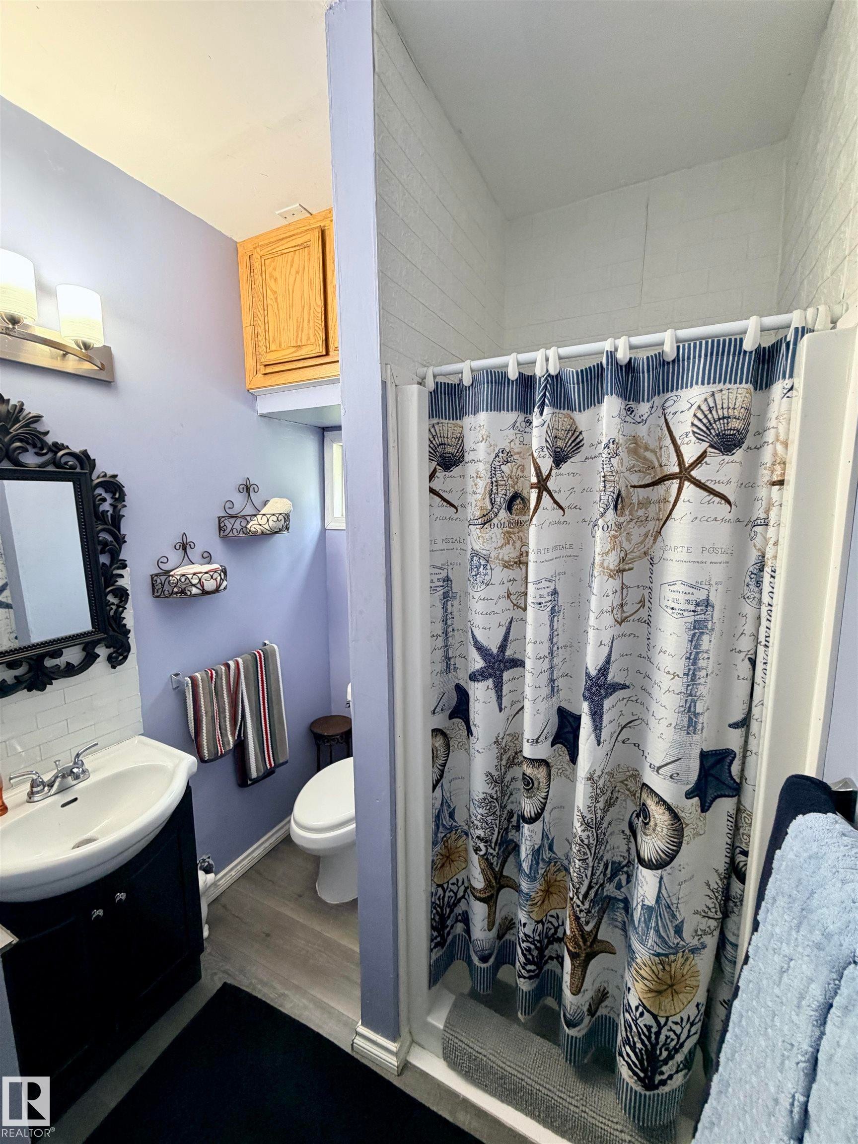 627 59201 Rr 95, Rural St. Paul County, AB - Indoor Photo Showing Bathroom