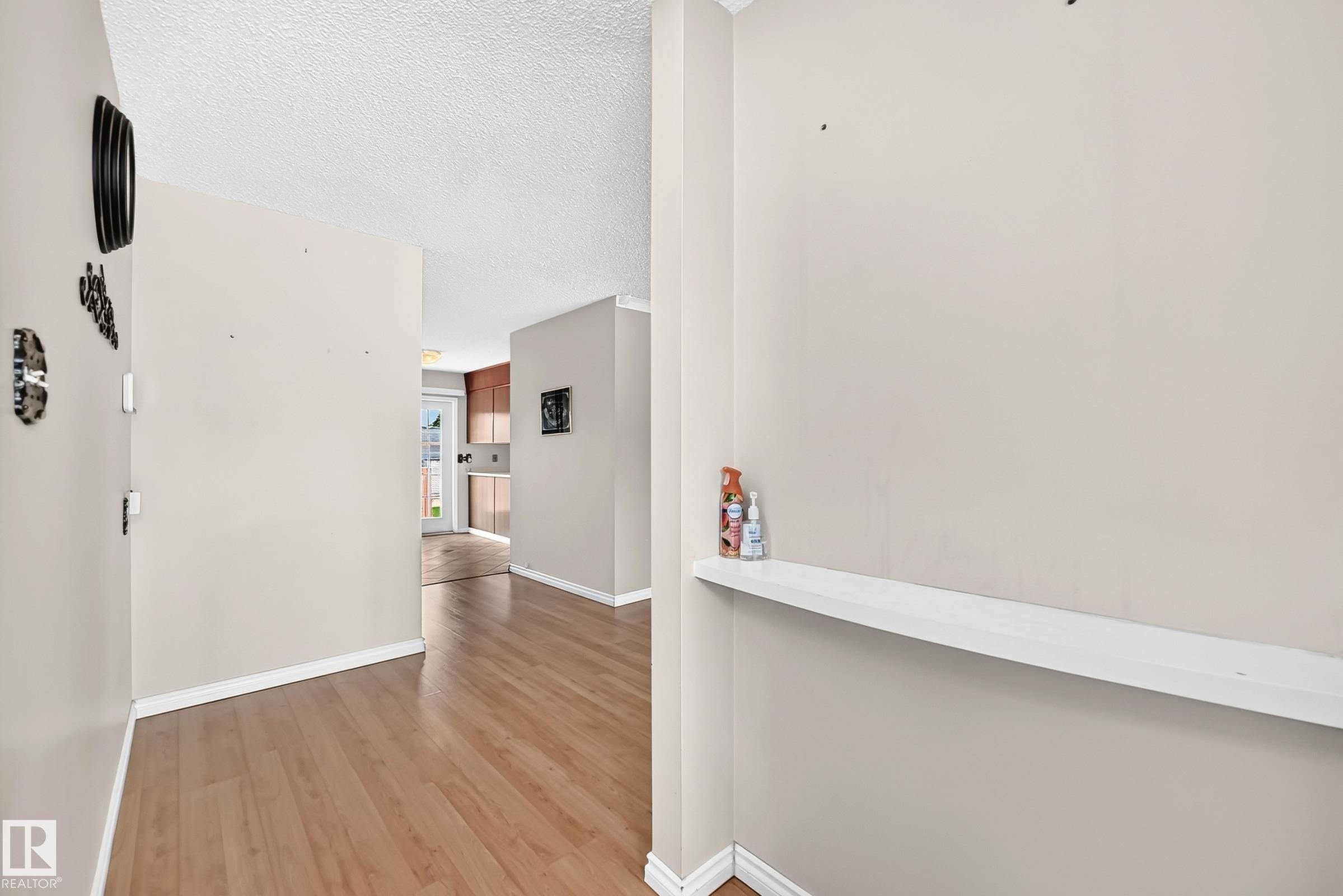 7215 144 Avenue Nw, Edmonton, AB - Indoor Photo Showing Other Room