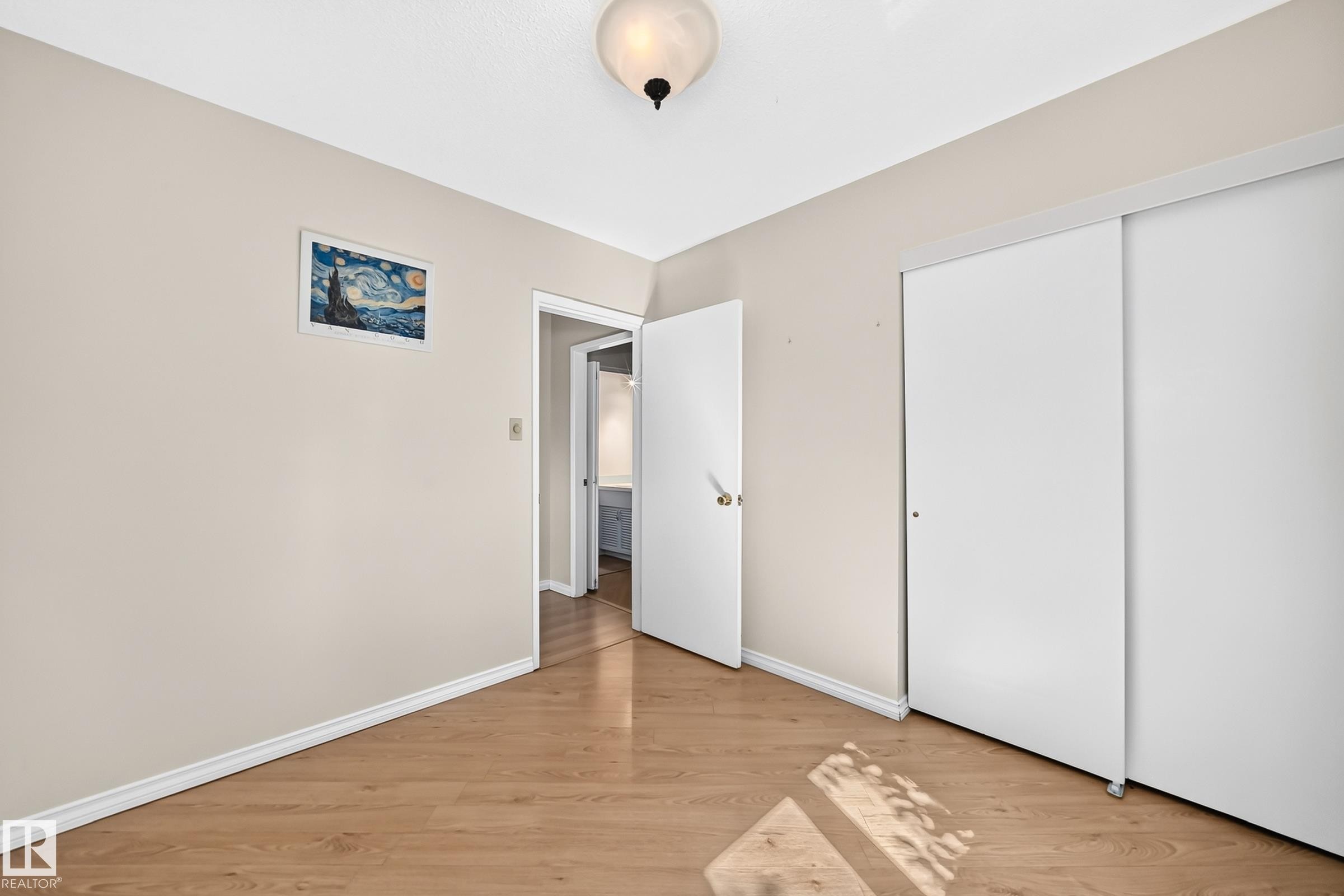 7215 144 Avenue Nw, Edmonton, AB - Indoor Photo Showing Other Room