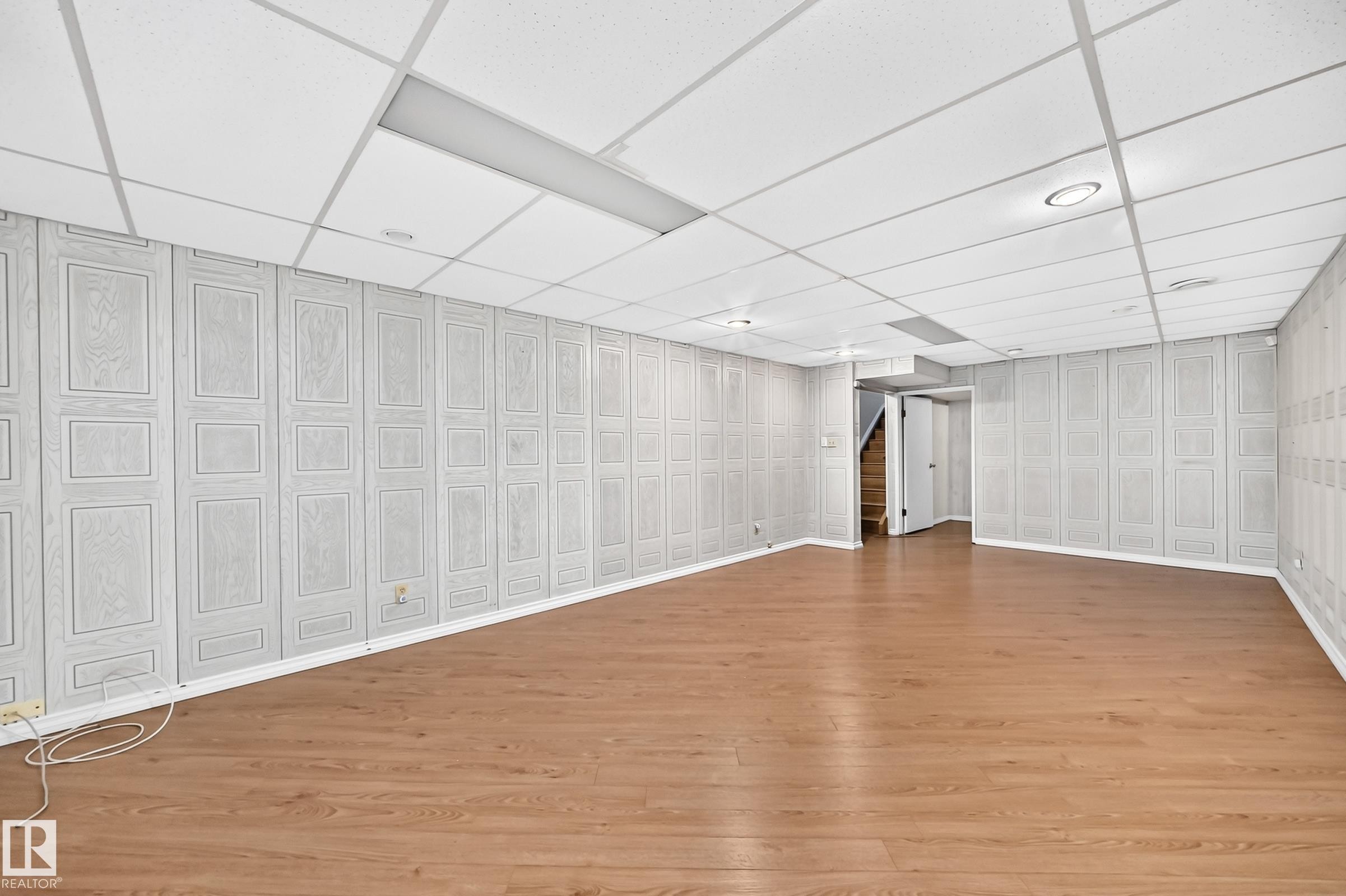 7215 144 Avenue Nw, Edmonton, AB - Indoor Photo Showing Other Room