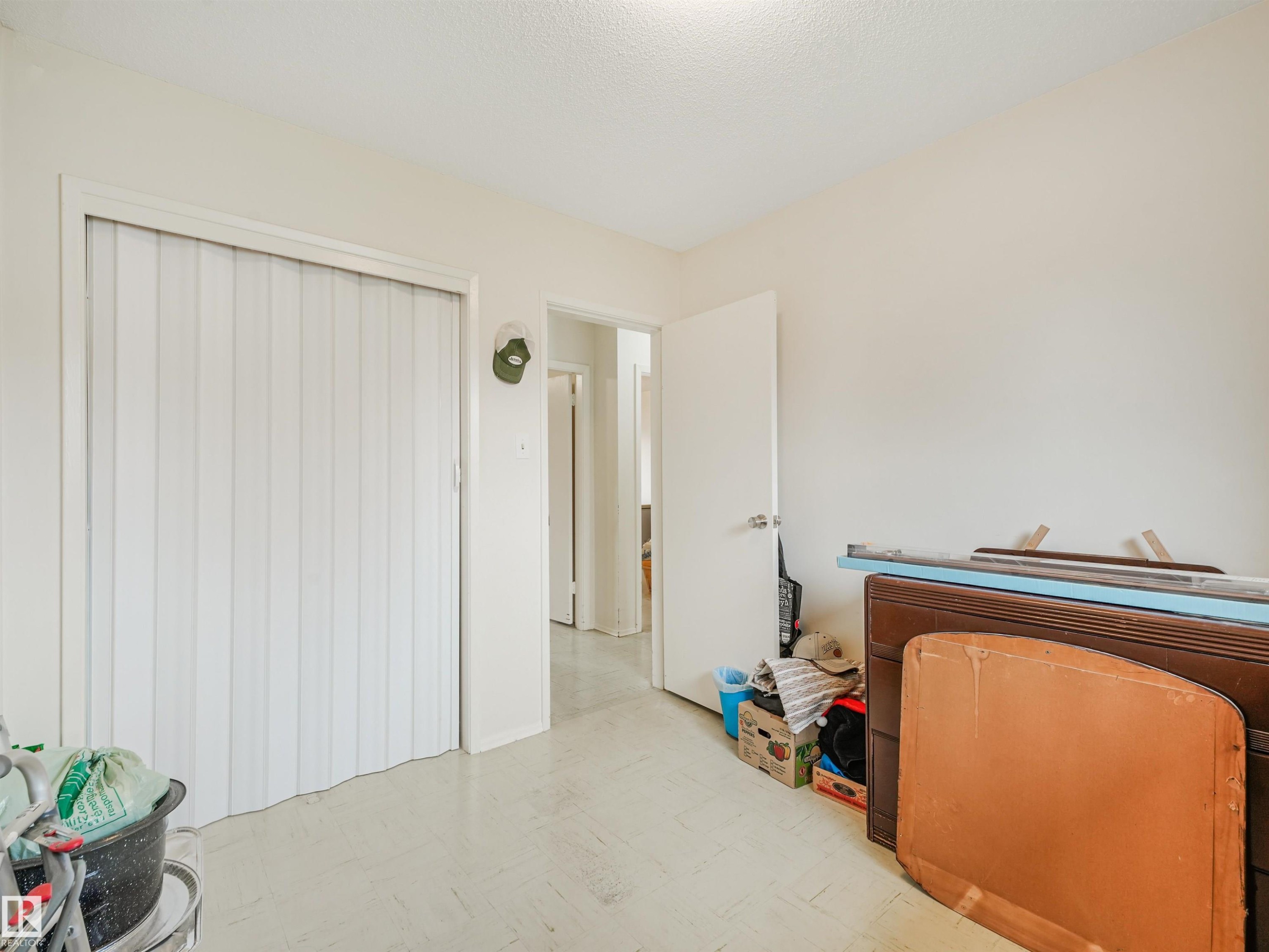 6206 132 Avenue Nw, Edmonton, AB - Indoor