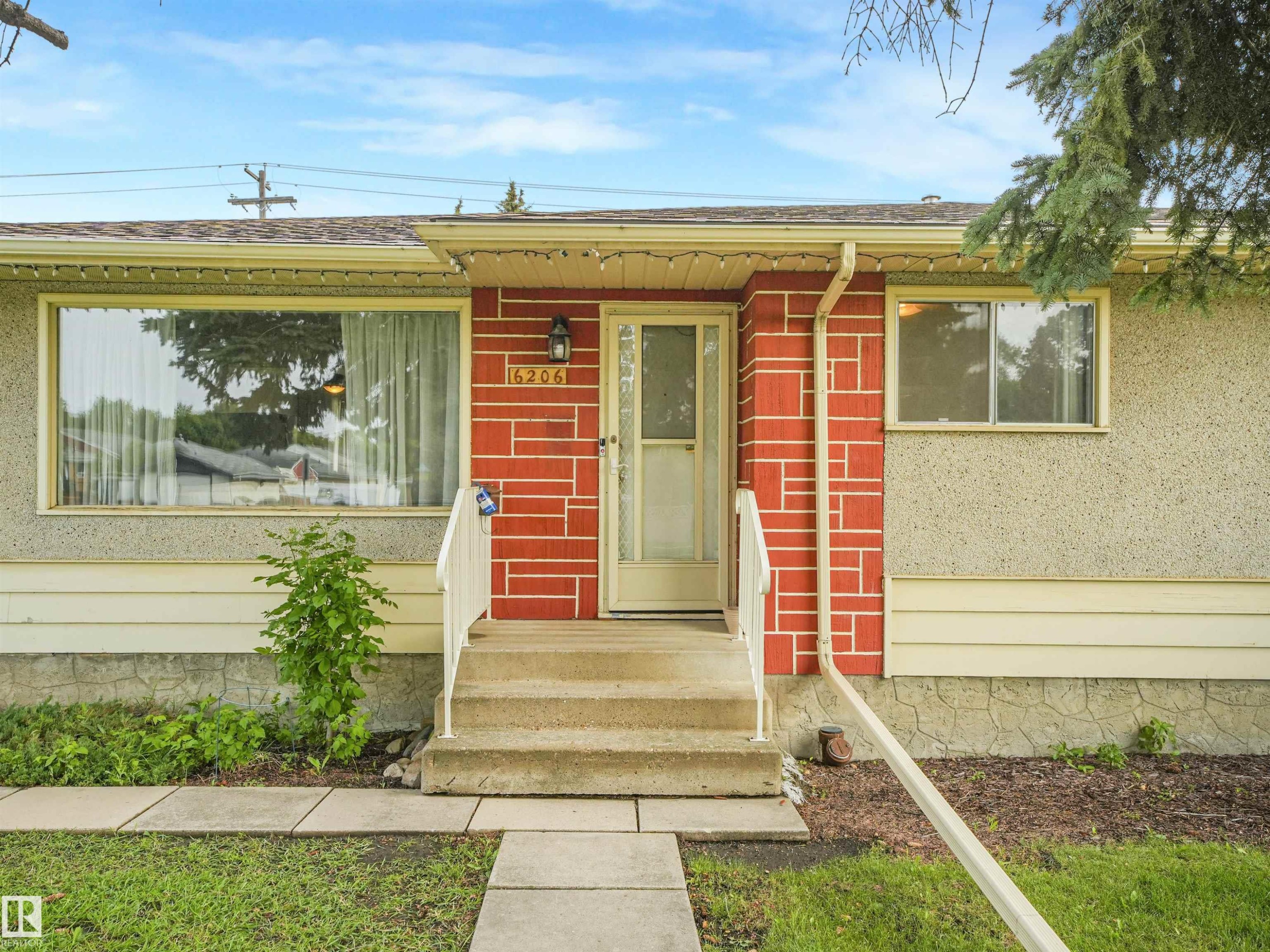 6206 132 Avenue Nw, Edmonton, AB - Outdoor