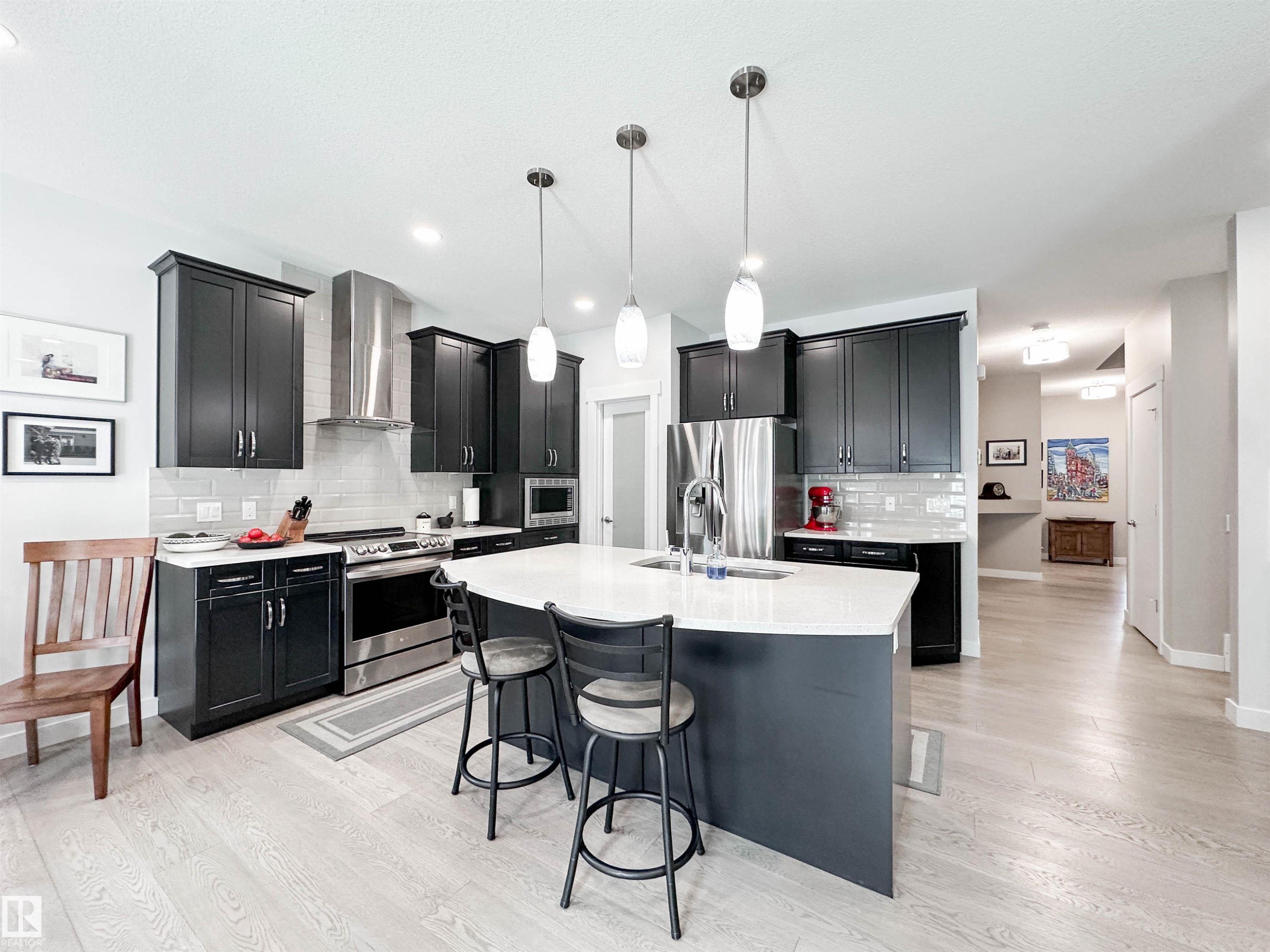 134 Joyal Way, St. Albert, AB - Indoor Photo Showing Kitchen With Upgraded Kitchen