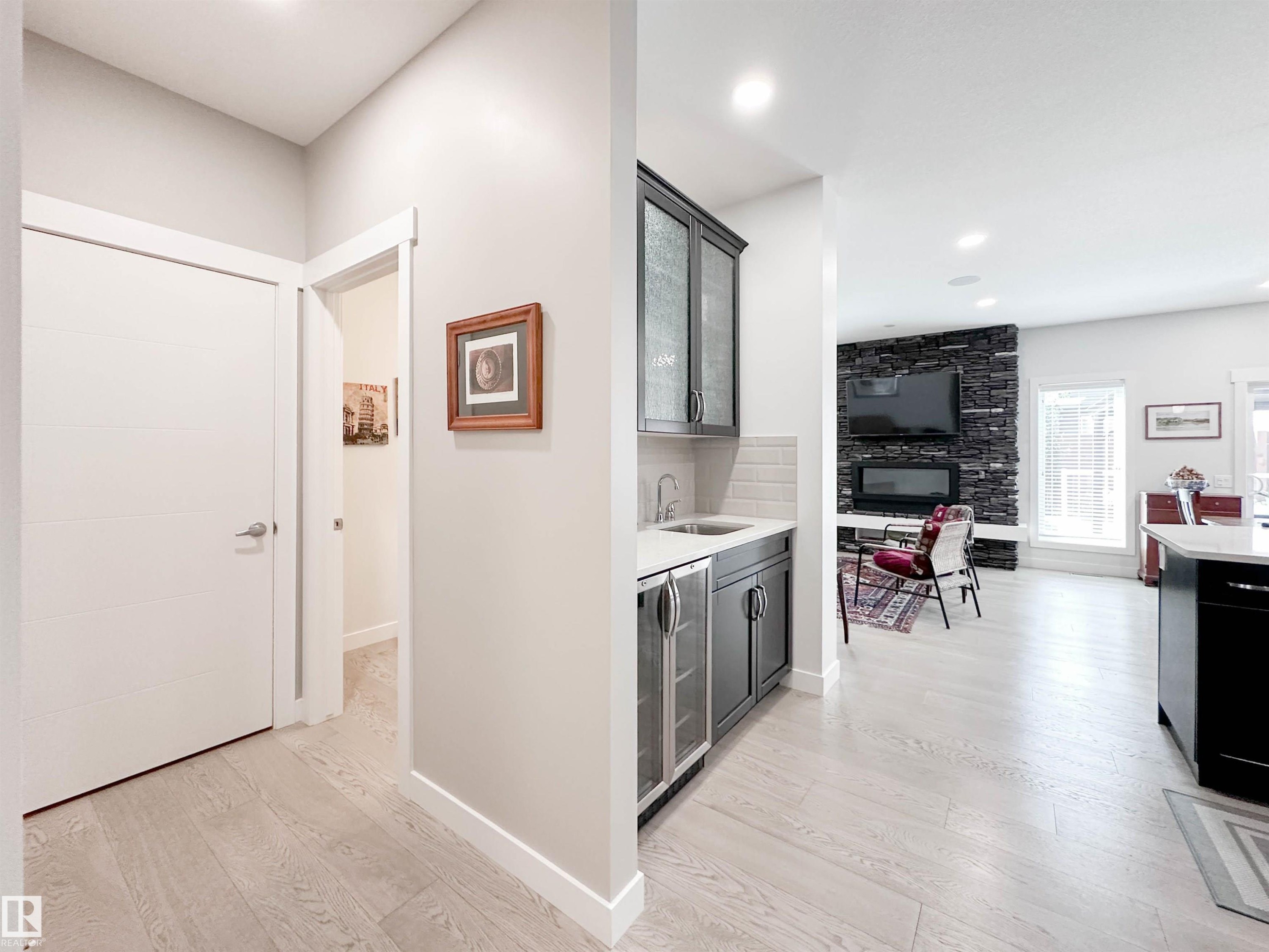 134 Joyal Way, St. Albert, AB - Indoor