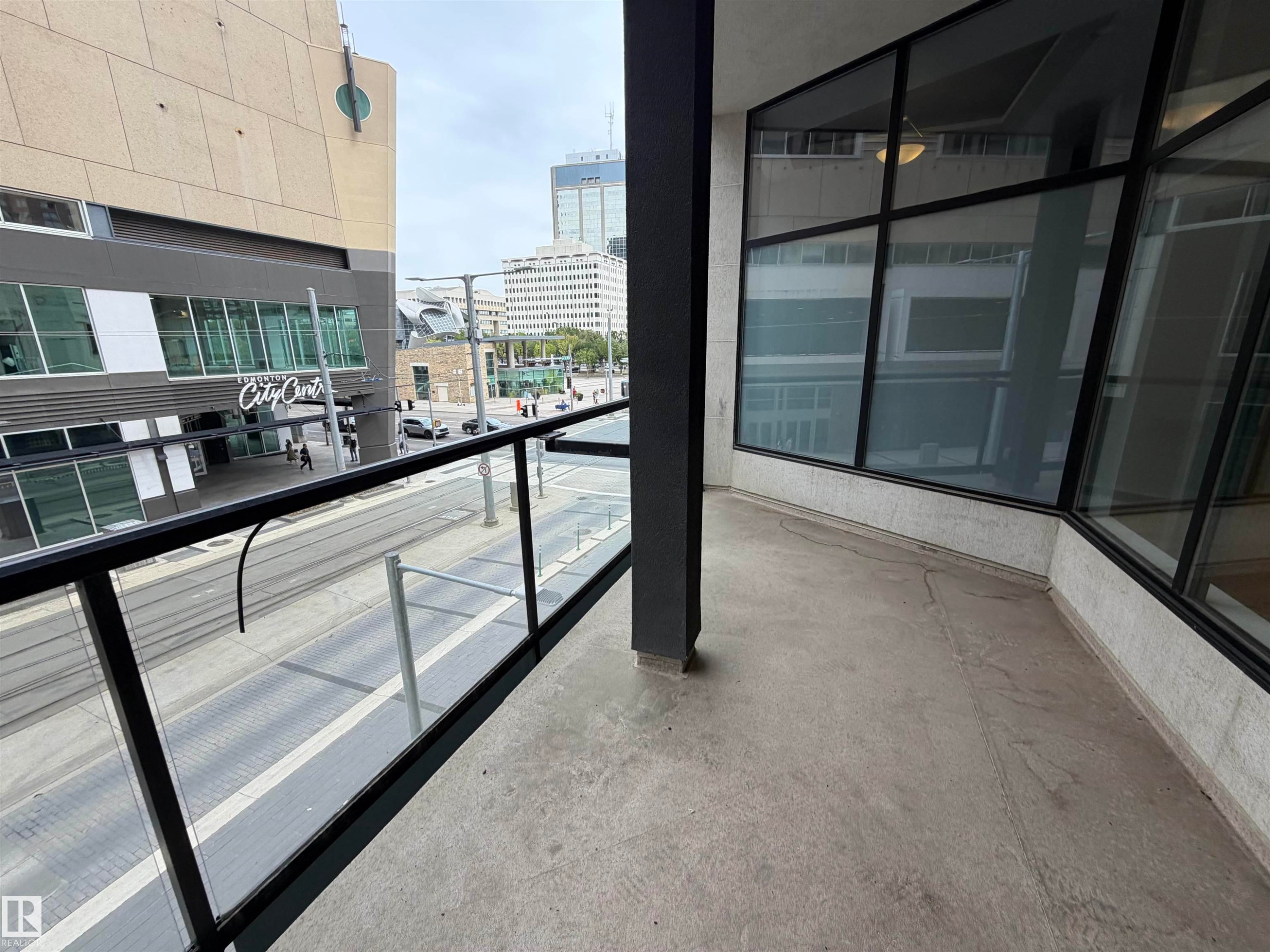 #212 10009 102 Av Nw, Edmonton, AB