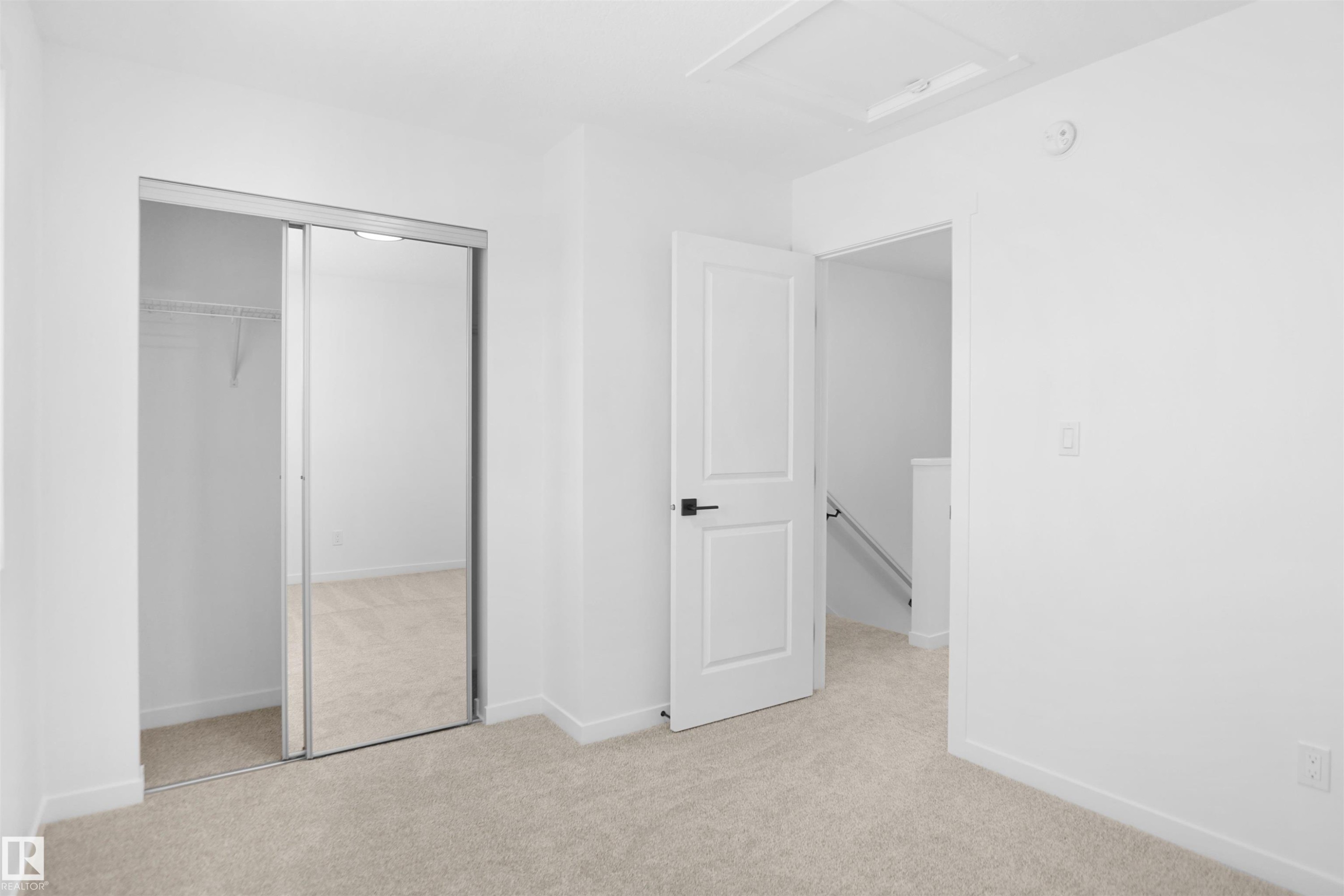 532 Uplands Drive Nw, Edmonton, AB - Indoor Photo Showing Other Room