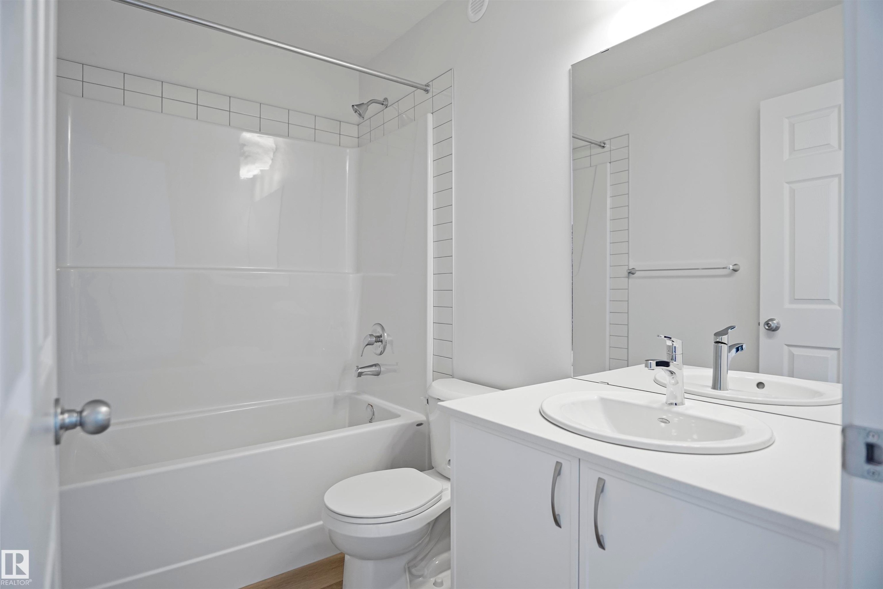 583 Ashgrove Circle, Leduc, AB - Indoor Photo Showing Bathroom