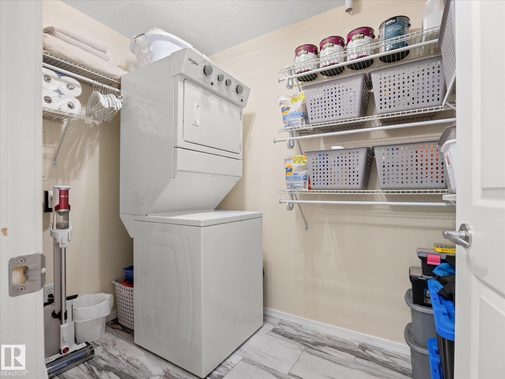 #223 9008 99 Av Nw, Edmonton, AB - Indoor Photo Showing Laundry Room
