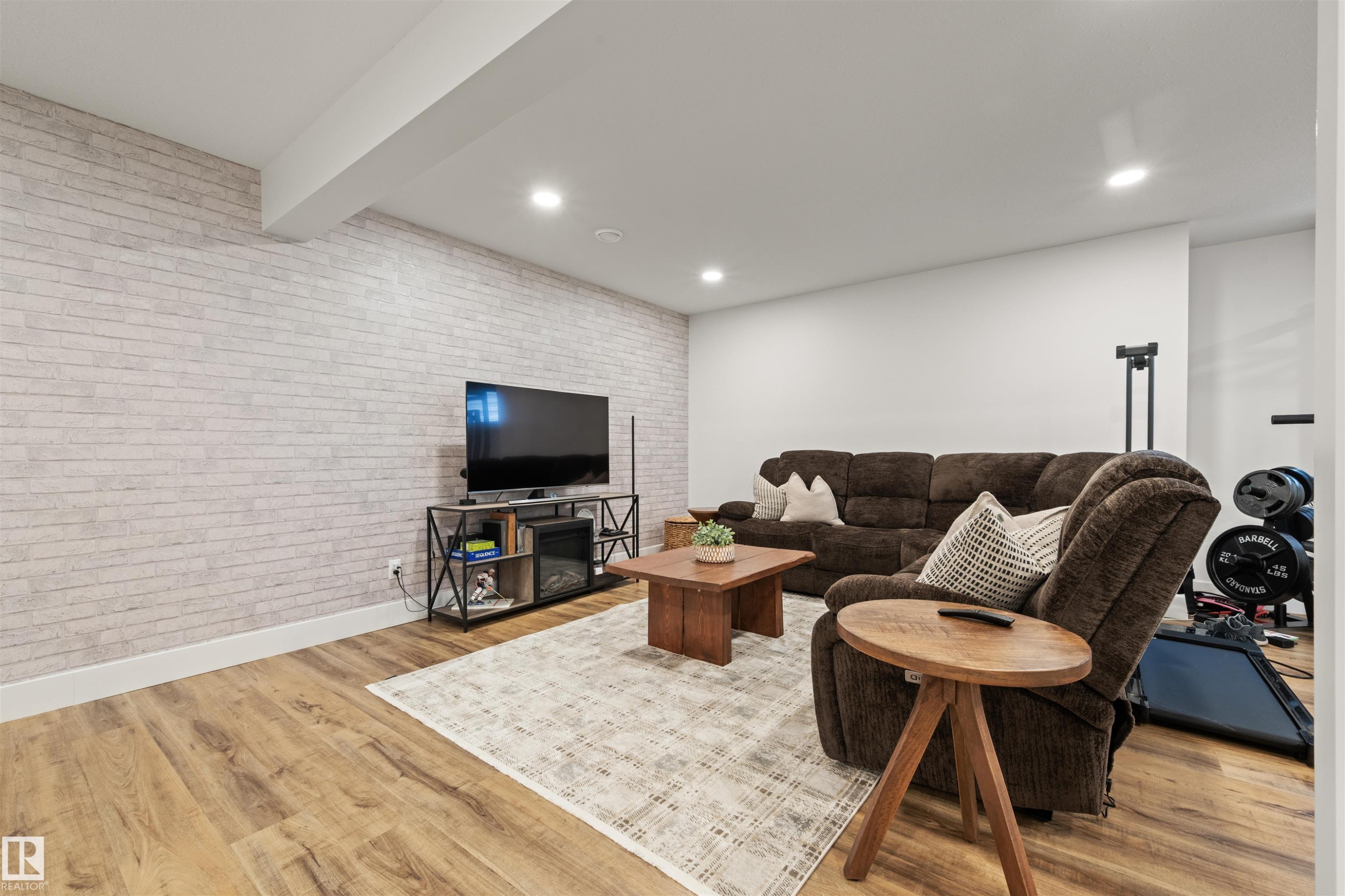 3837 Robins Crescent Nw, Edmonton, AB - Indoor