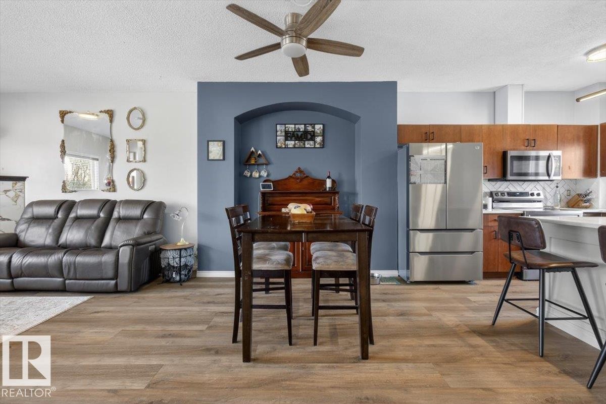 #76 3010 33 Av Nw, Edmonton, AB - Indoor