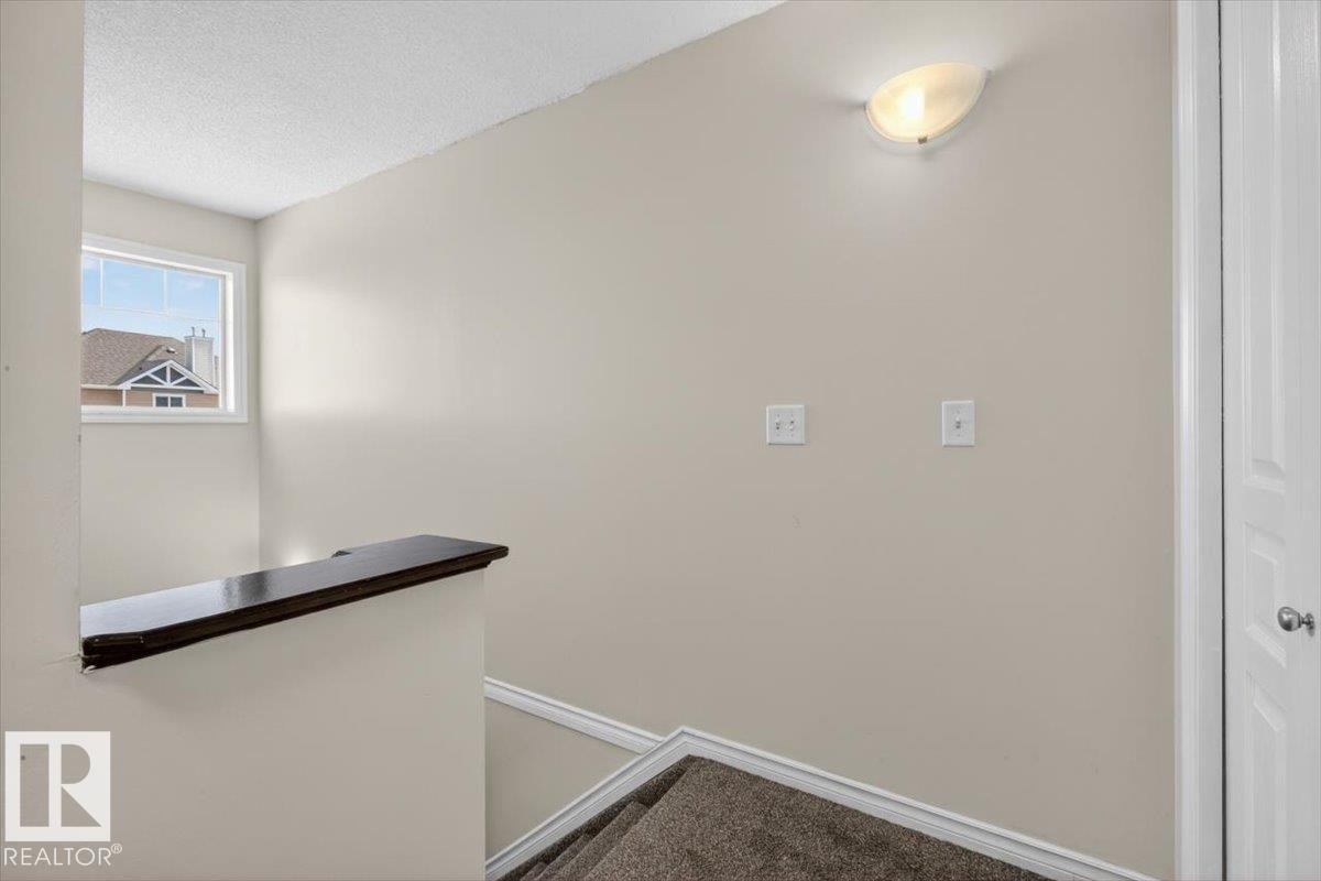 #76 3010 33 Av Nw, Edmonton, AB - Indoor Photo Showing Other Room