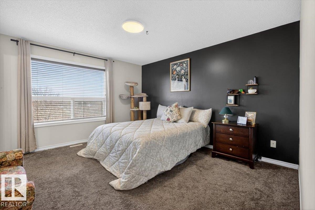 #76 3010 33 Av Nw, Edmonton, AB - Indoor Photo Showing Bedroom