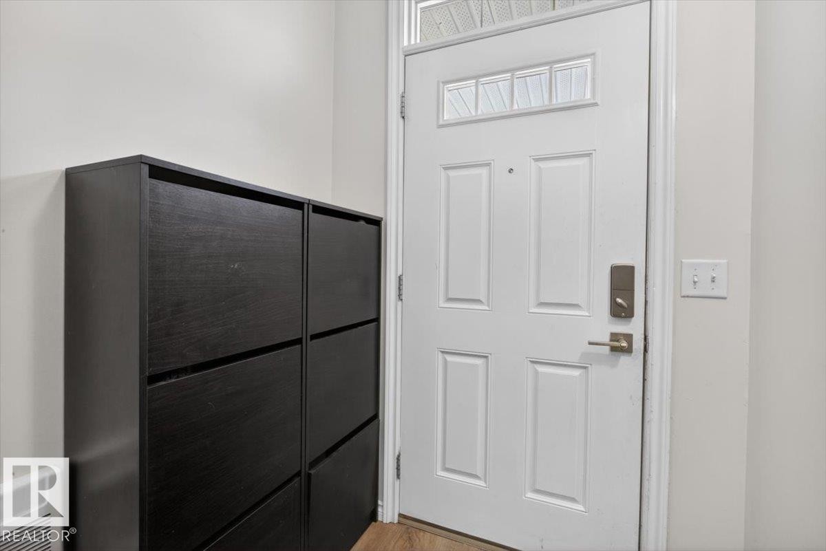 #76 3010 33 Av Nw, Edmonton, AB - Photo Showing Other Room