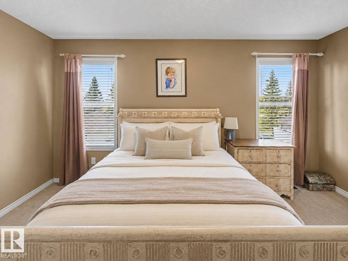 1754 Turvey Bend Bend Nw, Edmonton, AB - Indoor Photo Showing Bedroom