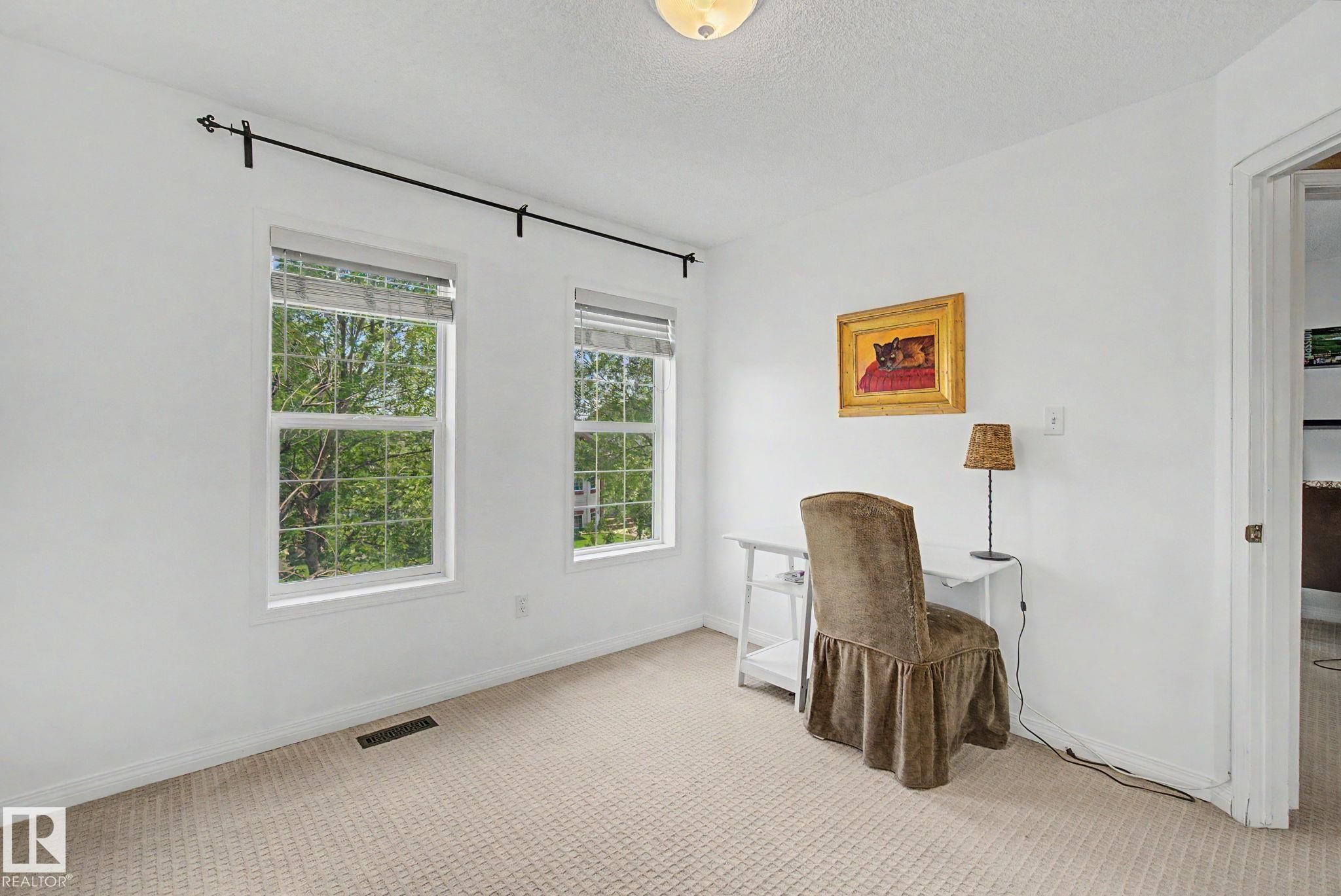 1754 Turvey Bend Bend Nw, Edmonton, AB - Indoor