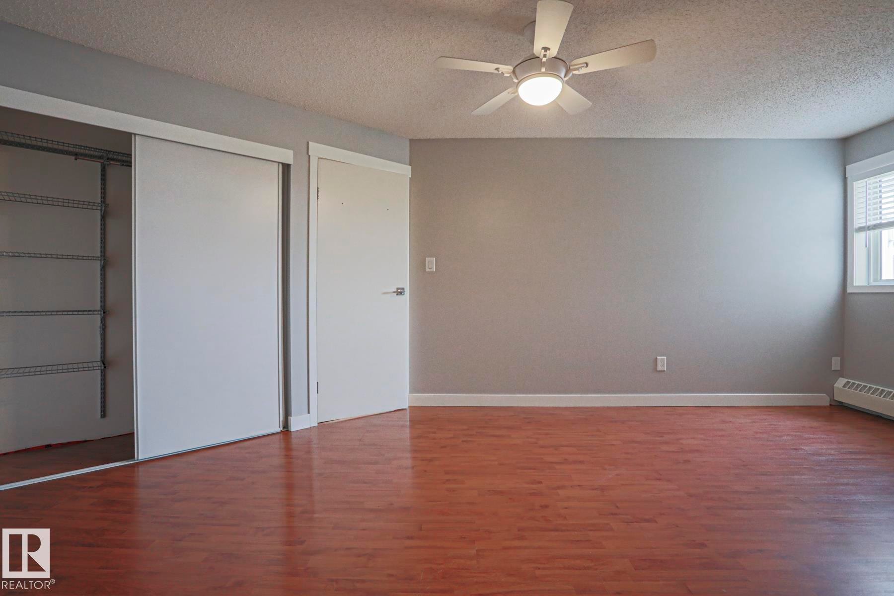 #208 6710 158 Av Nw, Edmonton, AB - Indoor Photo Showing Other Room