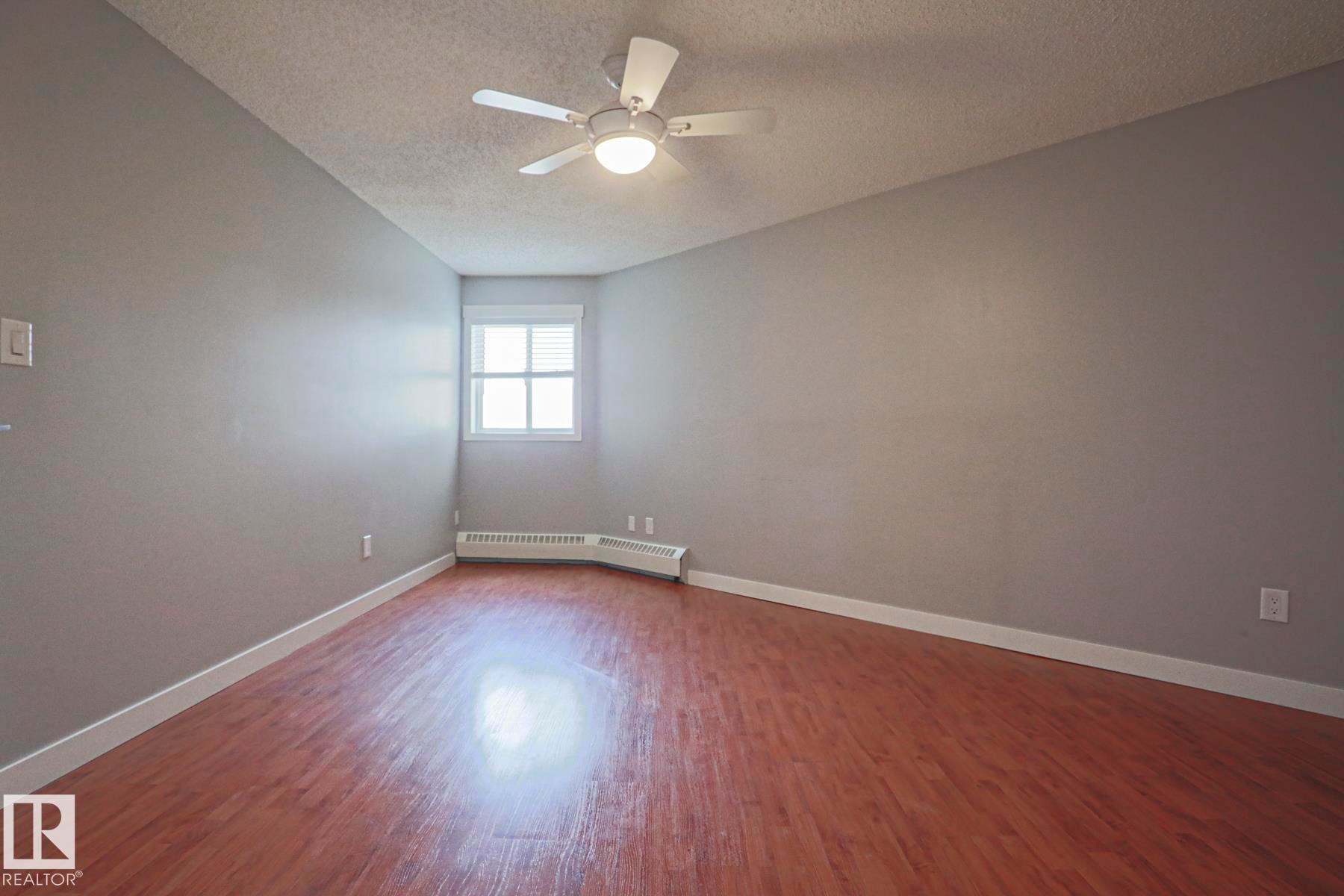 #208 6710 158 Av Nw, Edmonton, AB - Indoor Photo Showing Other Room