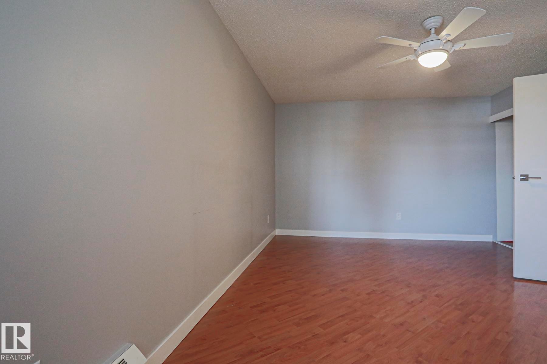 #208 6710 158 Av Nw, Edmonton, AB - Indoor Photo Showing Other Room