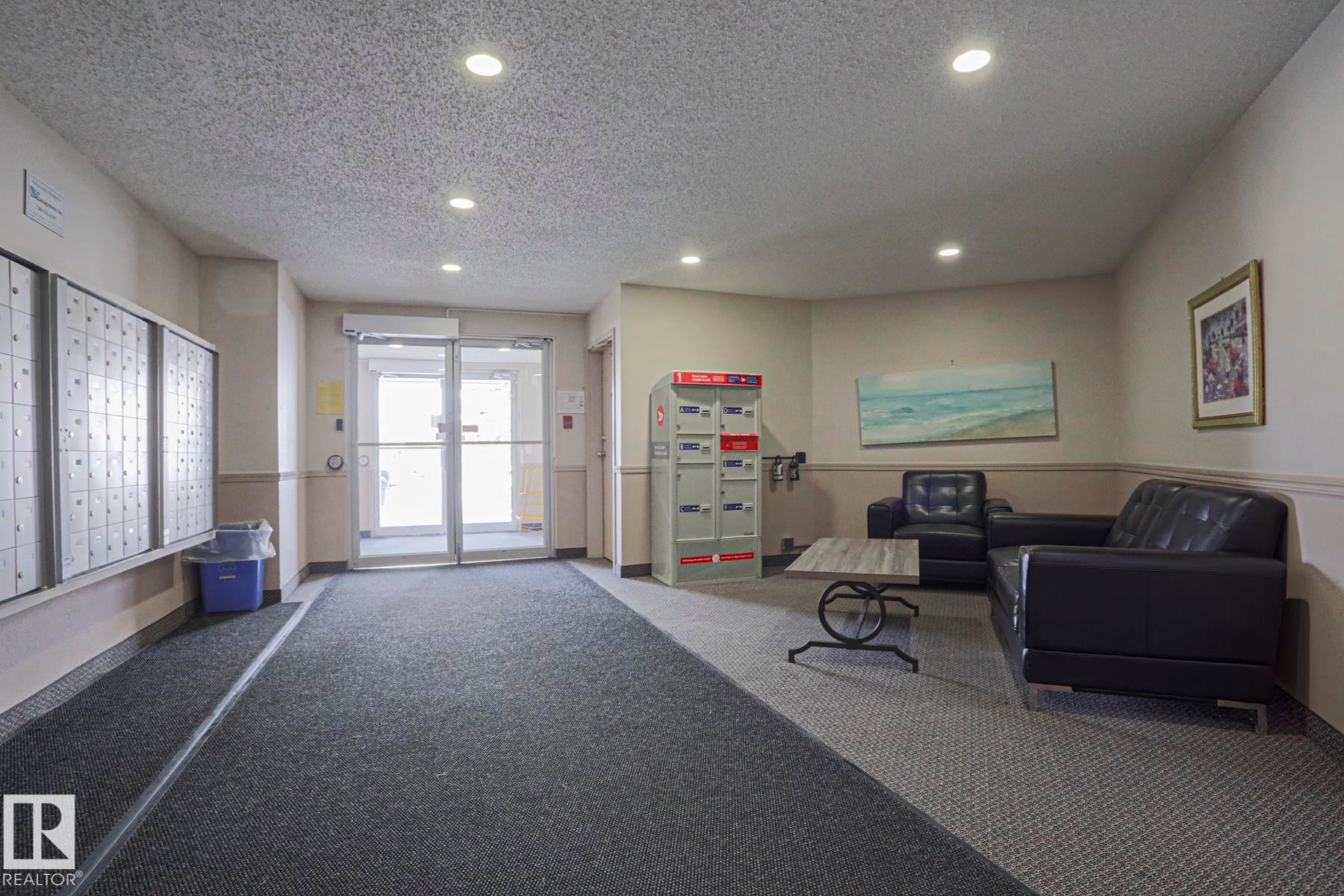 #208 6710 158 Av Nw, Edmonton, AB - Indoor Photo Showing Other Room