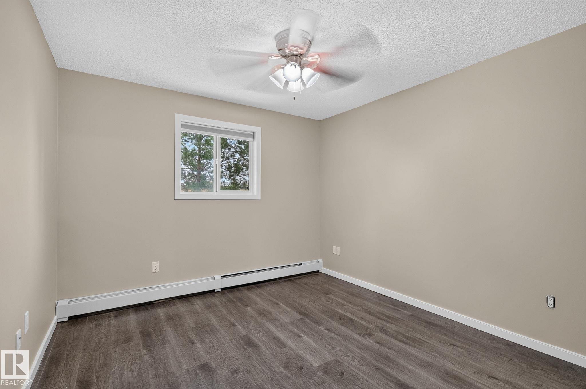 #210 392 Silver Berry Rd Nw, Edmonton, AB - Indoor Photo Showing Other Room