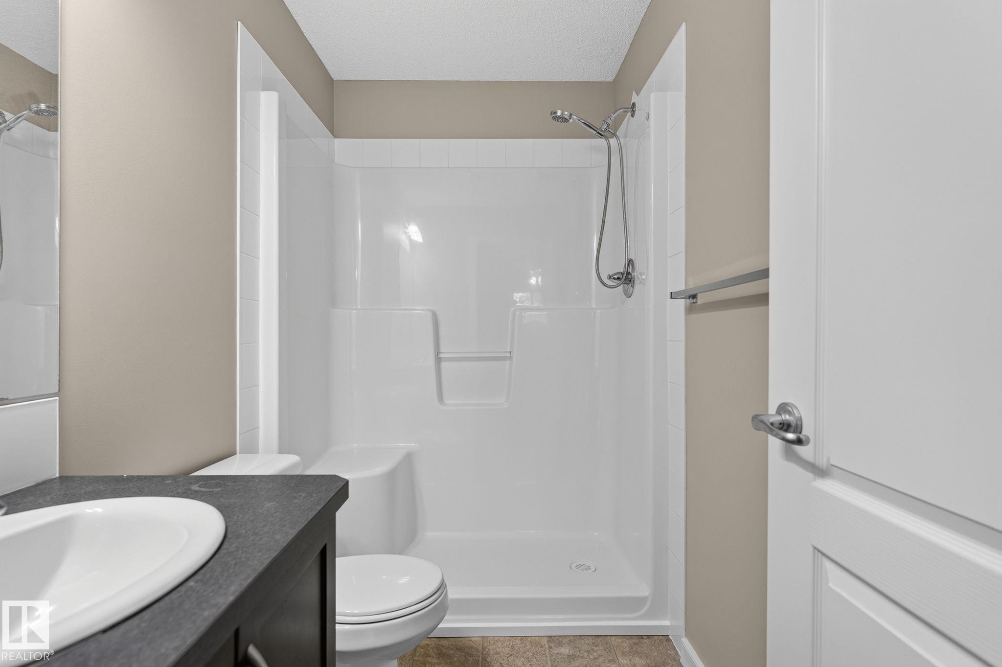 #210 392 Silver Berry Rd Nw, Edmonton, AB - Indoor Photo Showing Bathroom