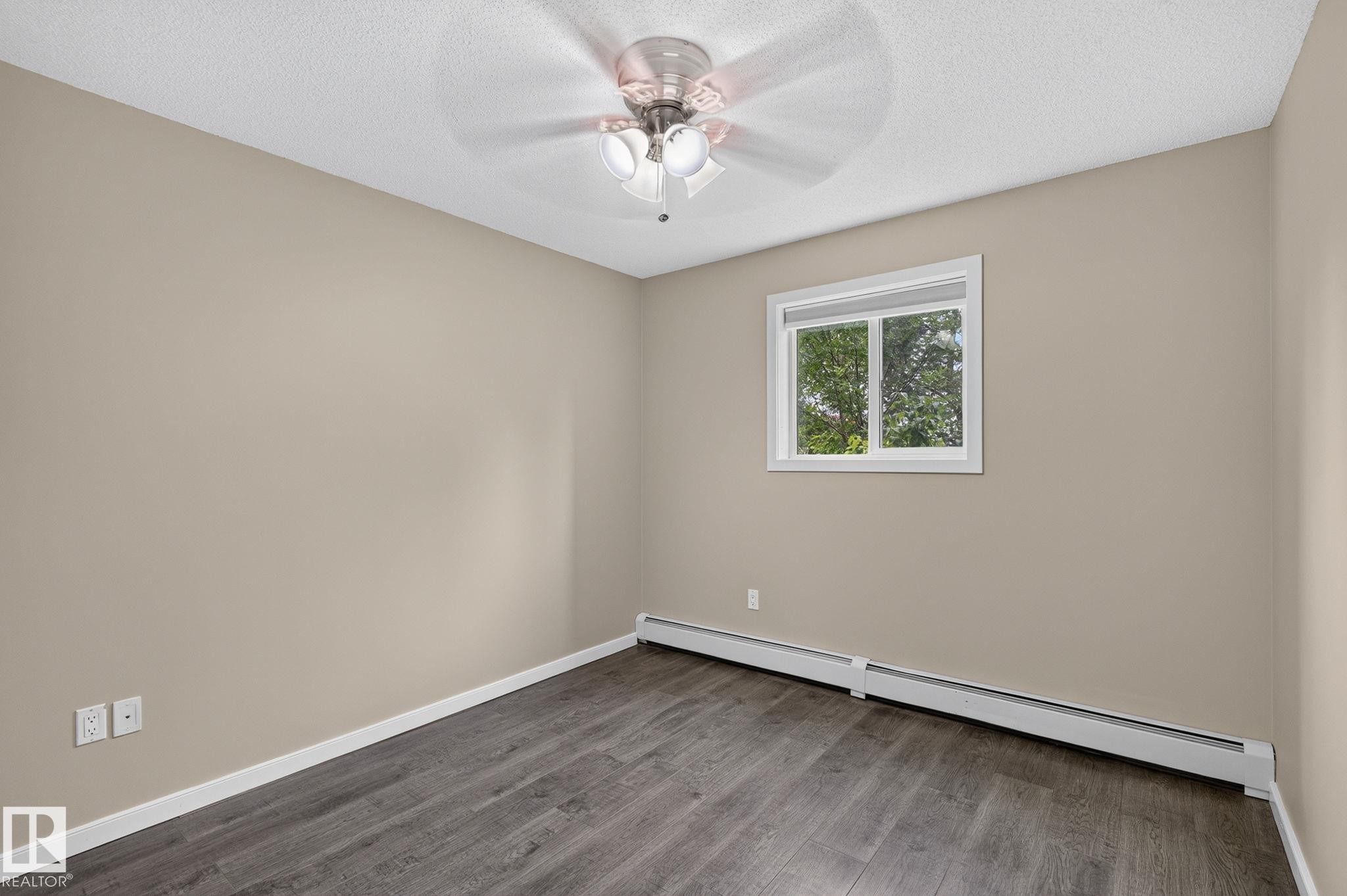 #210 392 Silver Berry Rd Nw, Edmonton, AB - Indoor Photo Showing Other Room