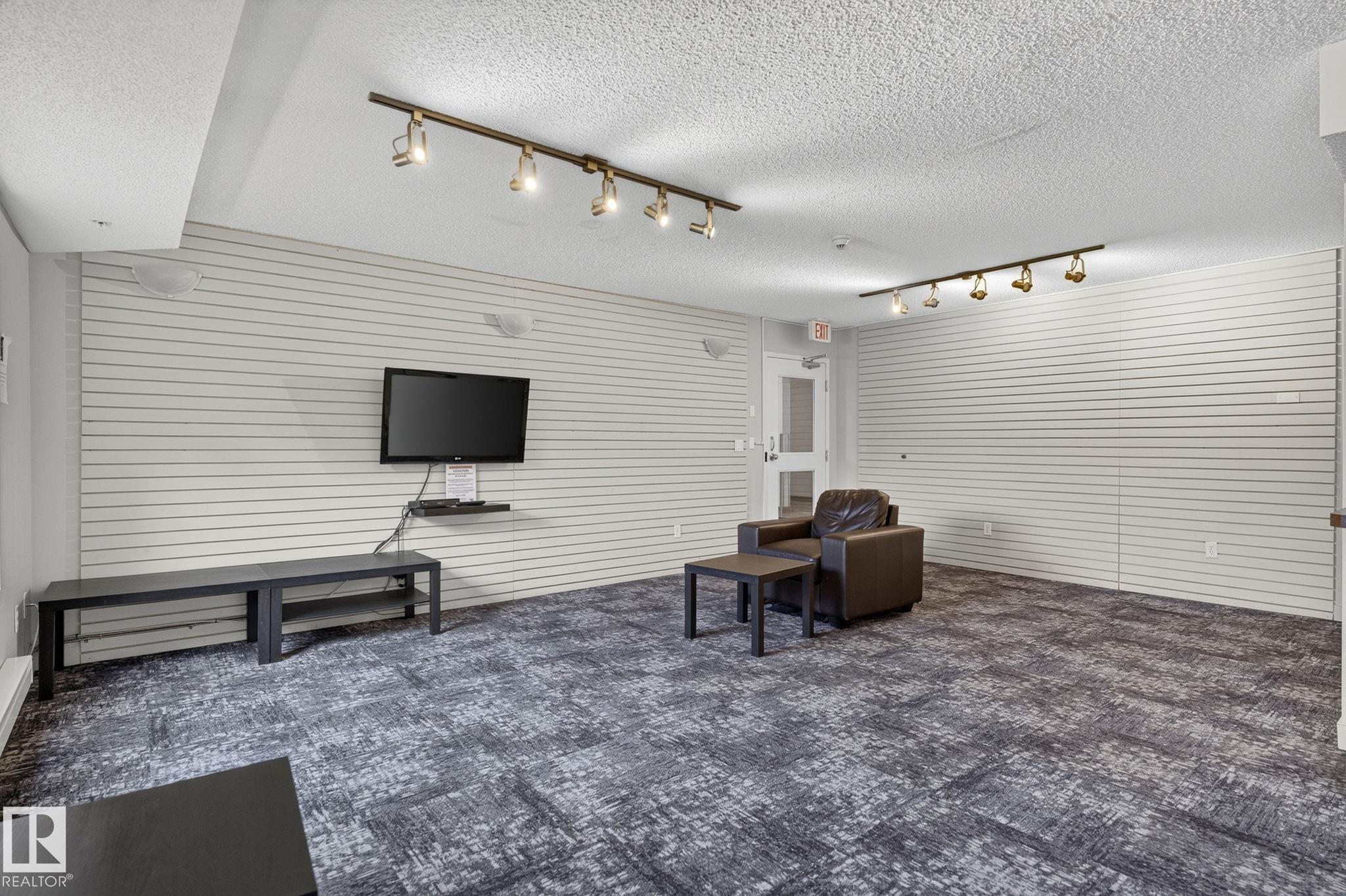 #210 392 Silver Berry Rd Nw, Edmonton, AB - Indoor
