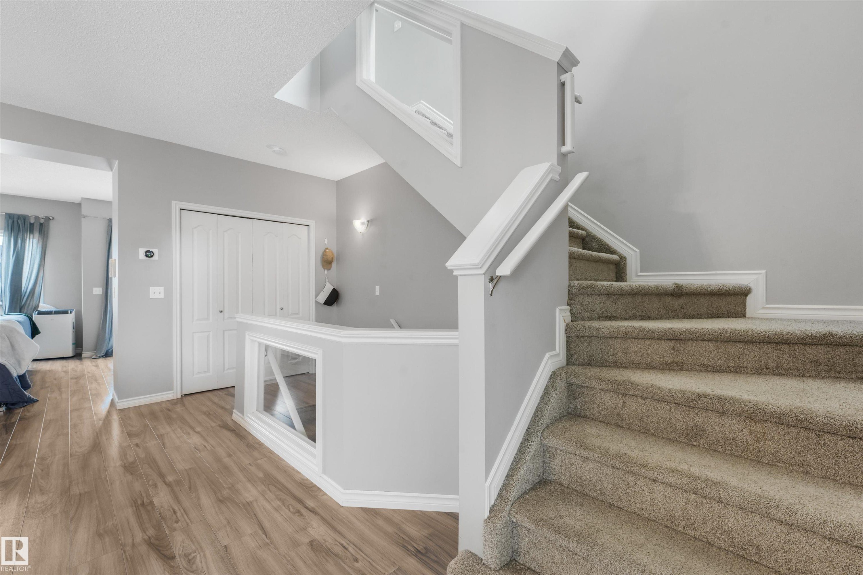 #33 3010 33 Av Nw, Edmonton, AB - Indoor Photo Showing Other Room
