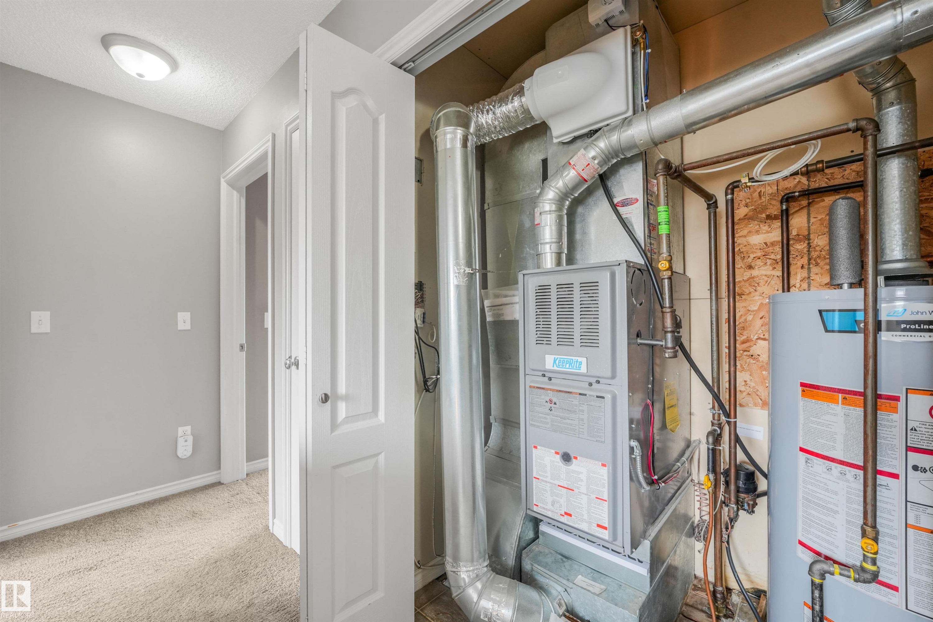 #33 3010 33 Av Nw, Edmonton, AB - Indoor Photo Showing Basement