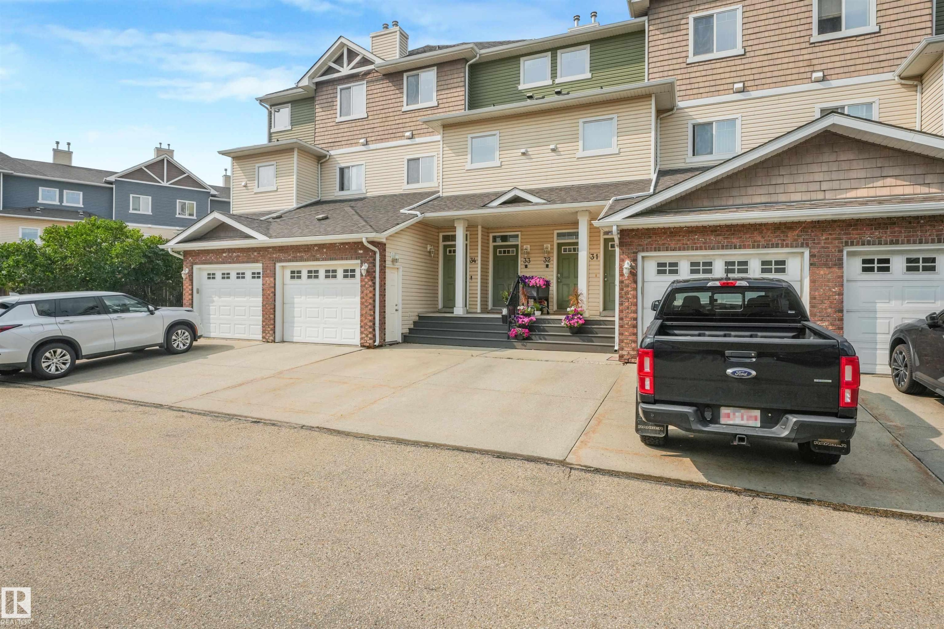 #33 3010 33 Av Nw, Edmonton, AB - Outdoor With Facade