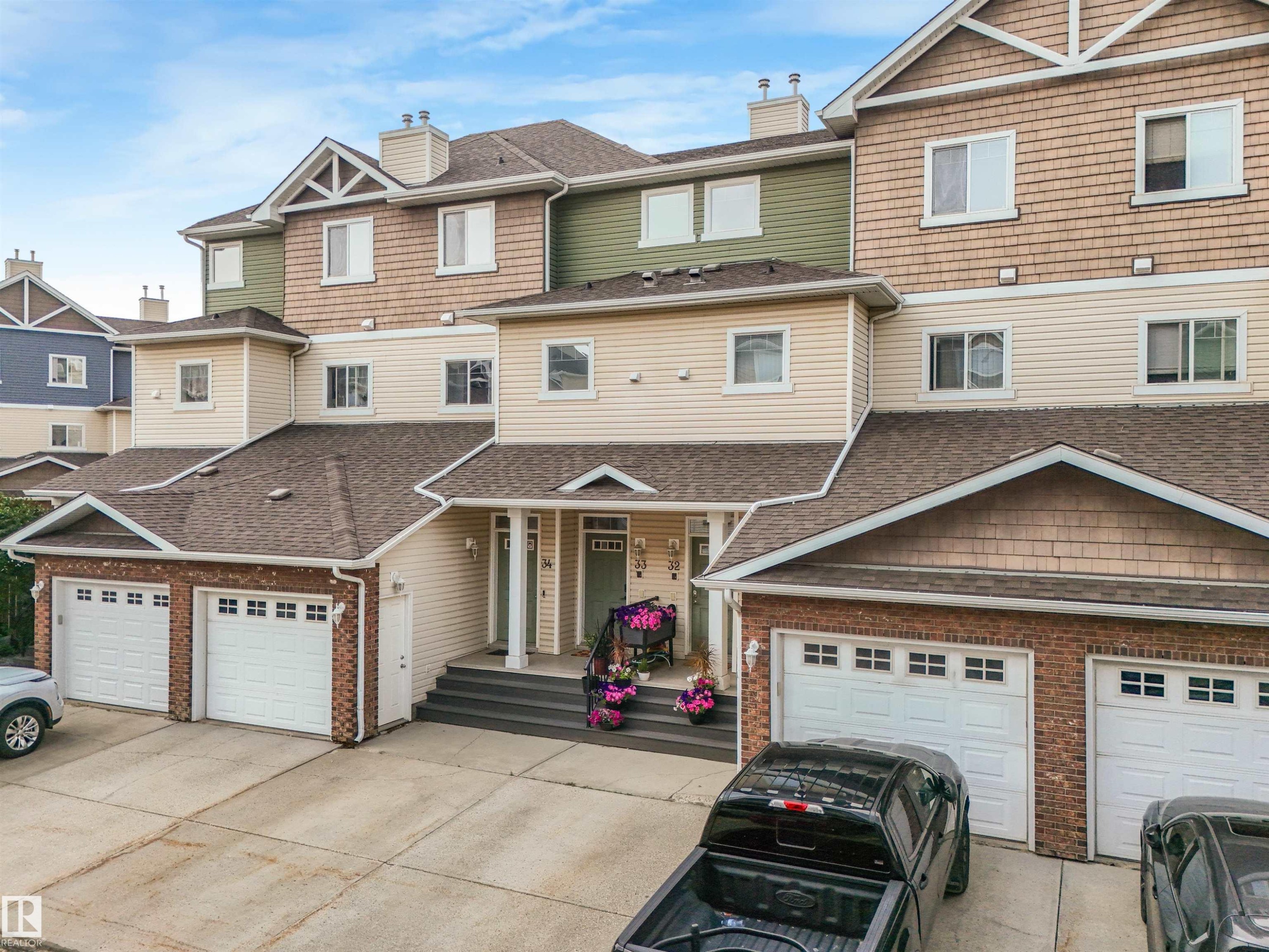 #33 3010 33 Av Nw, Edmonton, AB - Outdoor With Facade