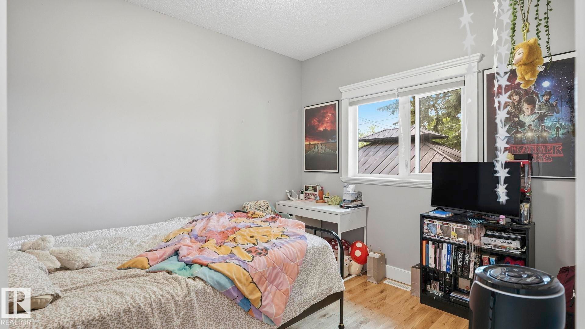 10112 105 Street, Westlock, AB - Indoor Photo Showing Bedroom