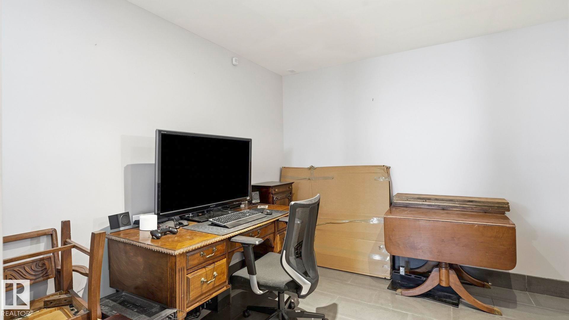 10112 105 Street, Westlock, AB - Indoor Photo Showing Office