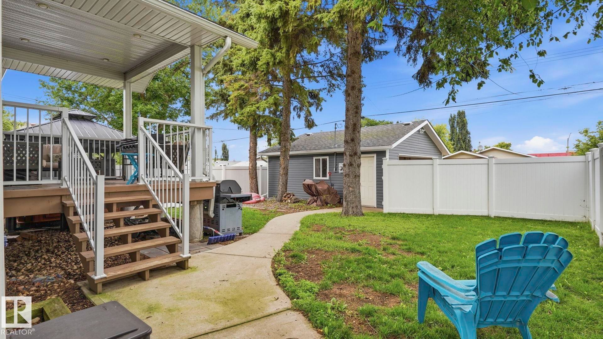 10112 105 Street, Westlock, AB - Outdoor With Deck Patio Veranda