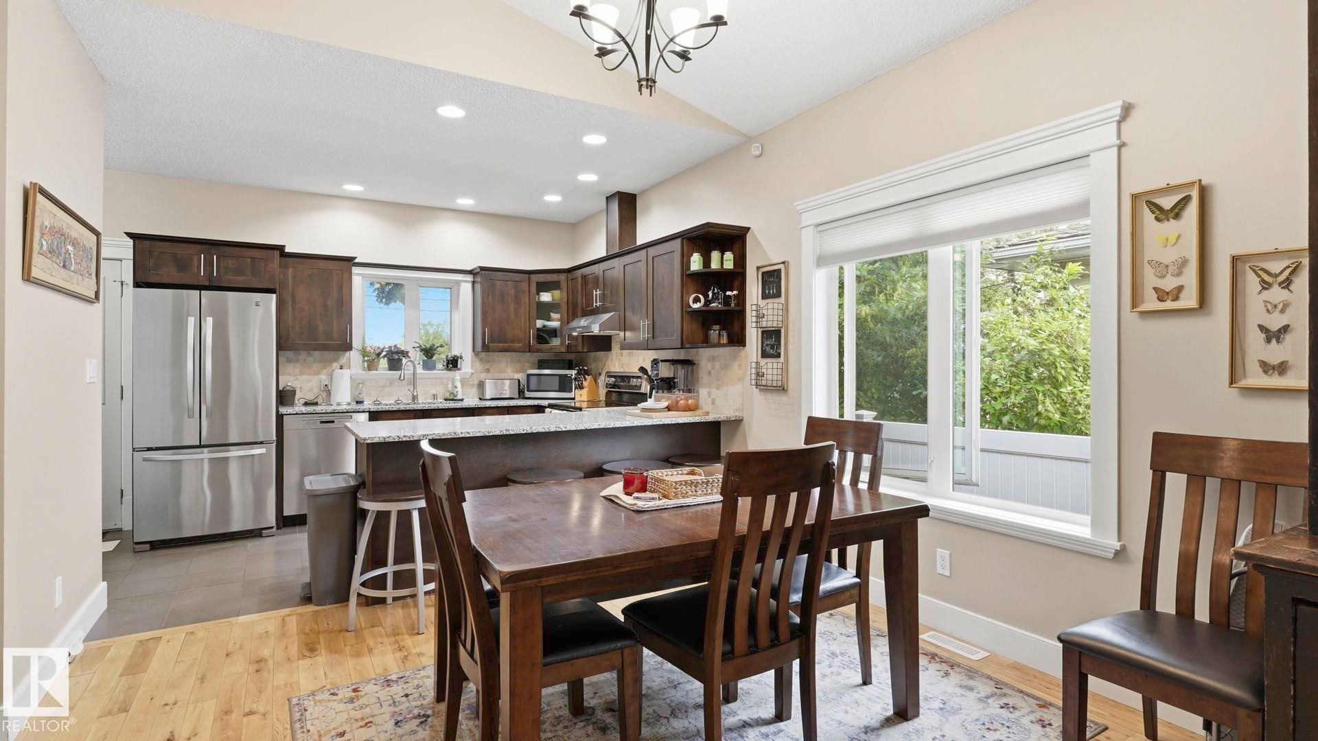 10112 105 Street, Westlock, AB - Indoor Photo Showing Dining Room