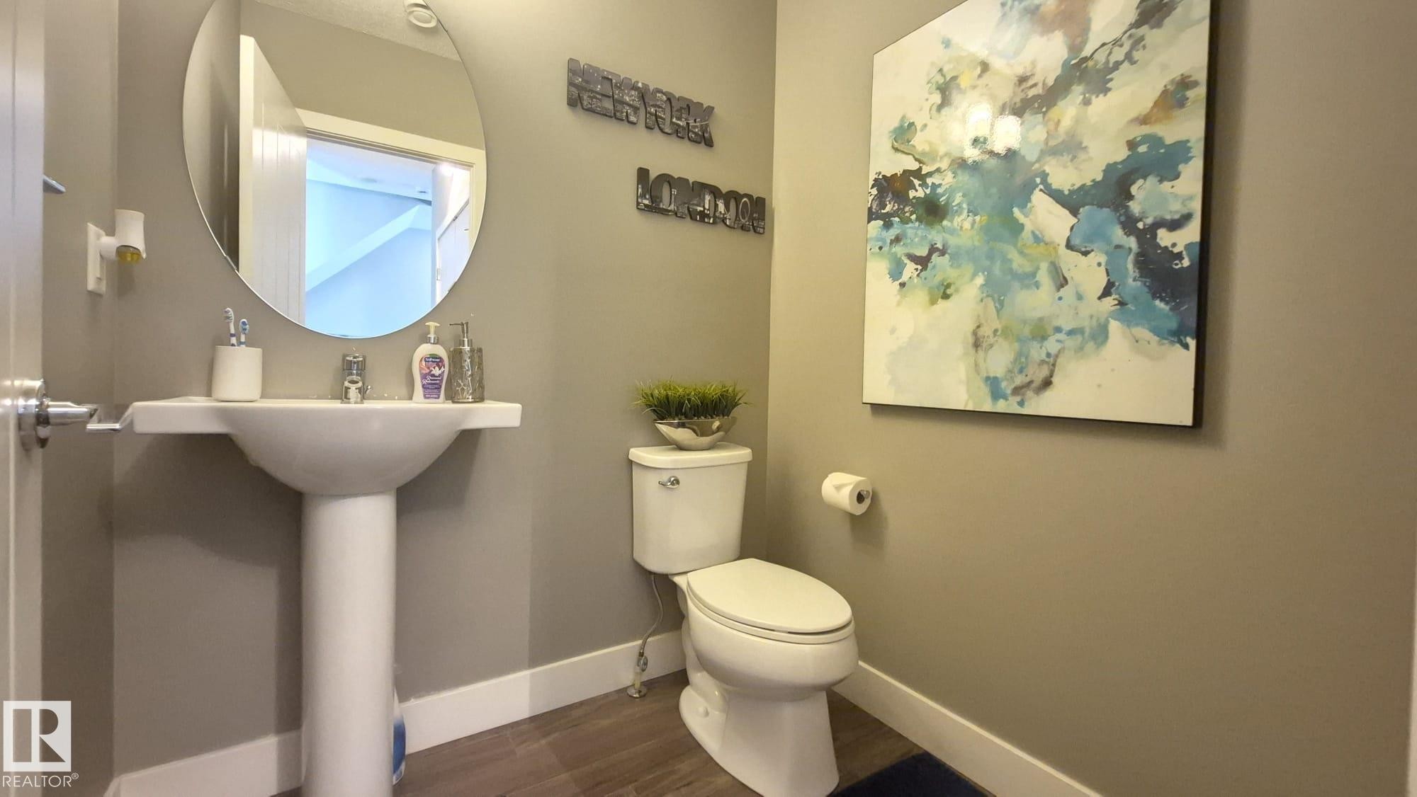 #9 804 Welsh Dr Sw, Edmonton, AB - Indoor Photo Showing Bathroom