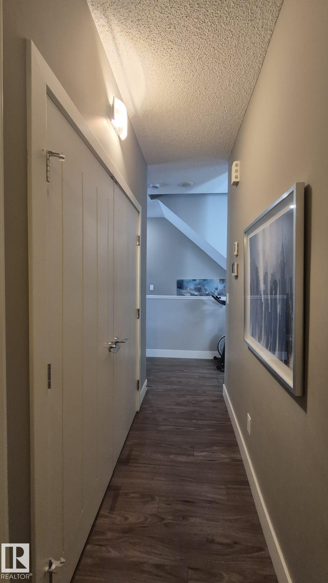 #9 804 Welsh Dr Sw, Edmonton, AB - Indoor Photo Showing Other Room