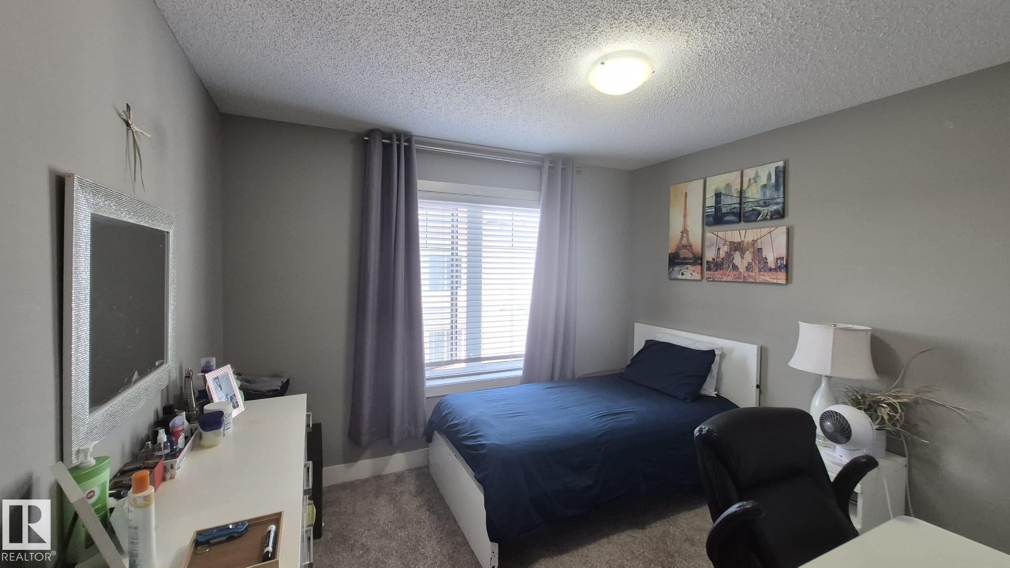 #9 804 Welsh Dr Sw, Edmonton, AB - Indoor Photo Showing Bedroom
