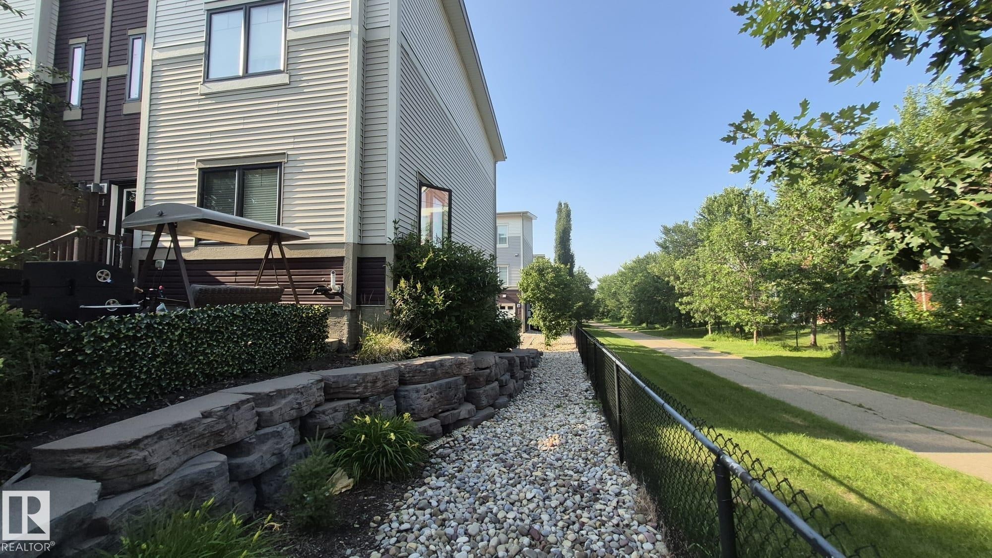 #9 804 Welsh Dr Sw, Edmonton, AB - Outdoor