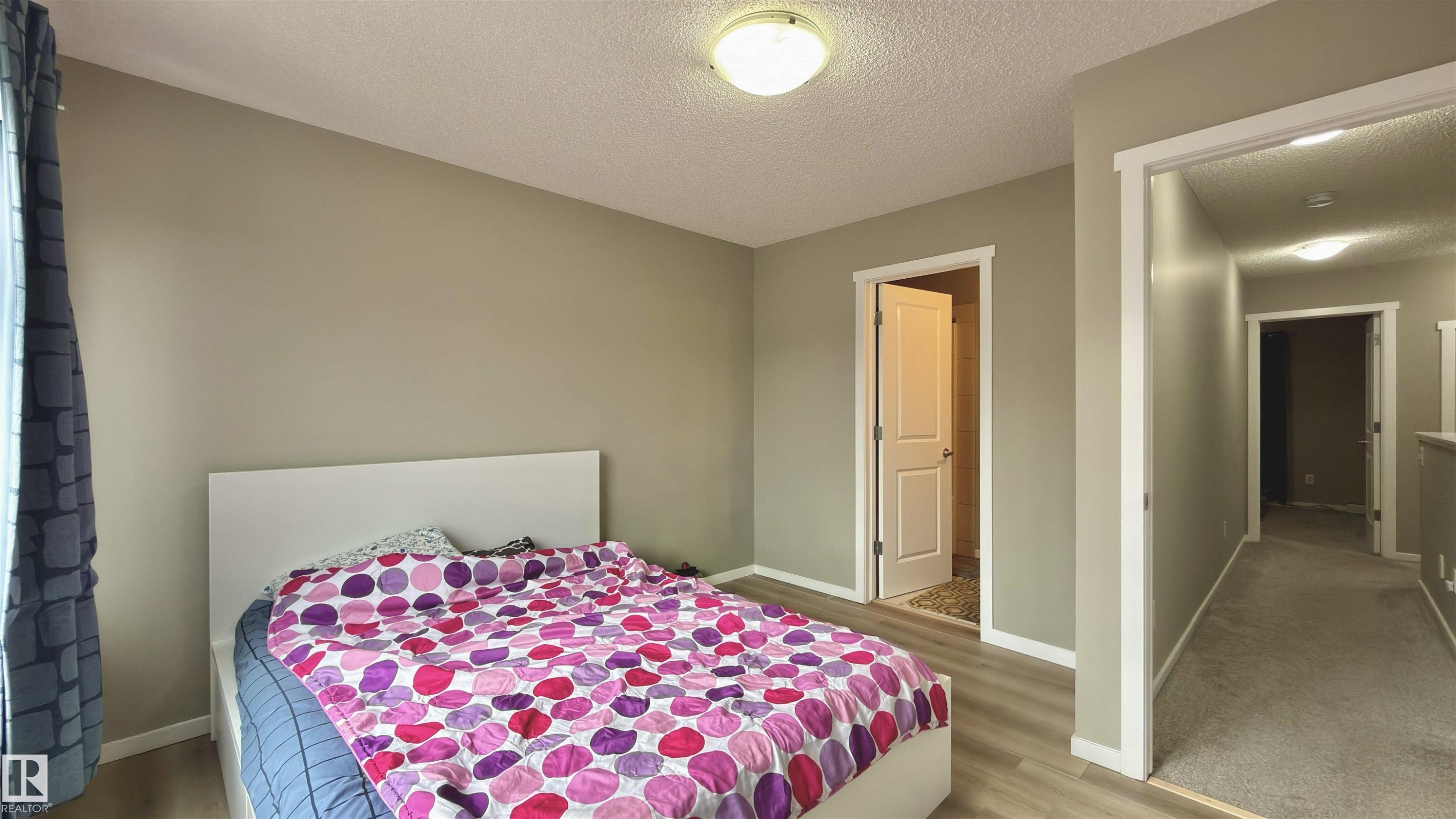 #61 603 Watt Bv Sw, Edmonton, AB - Indoor Photo Showing Bedroom