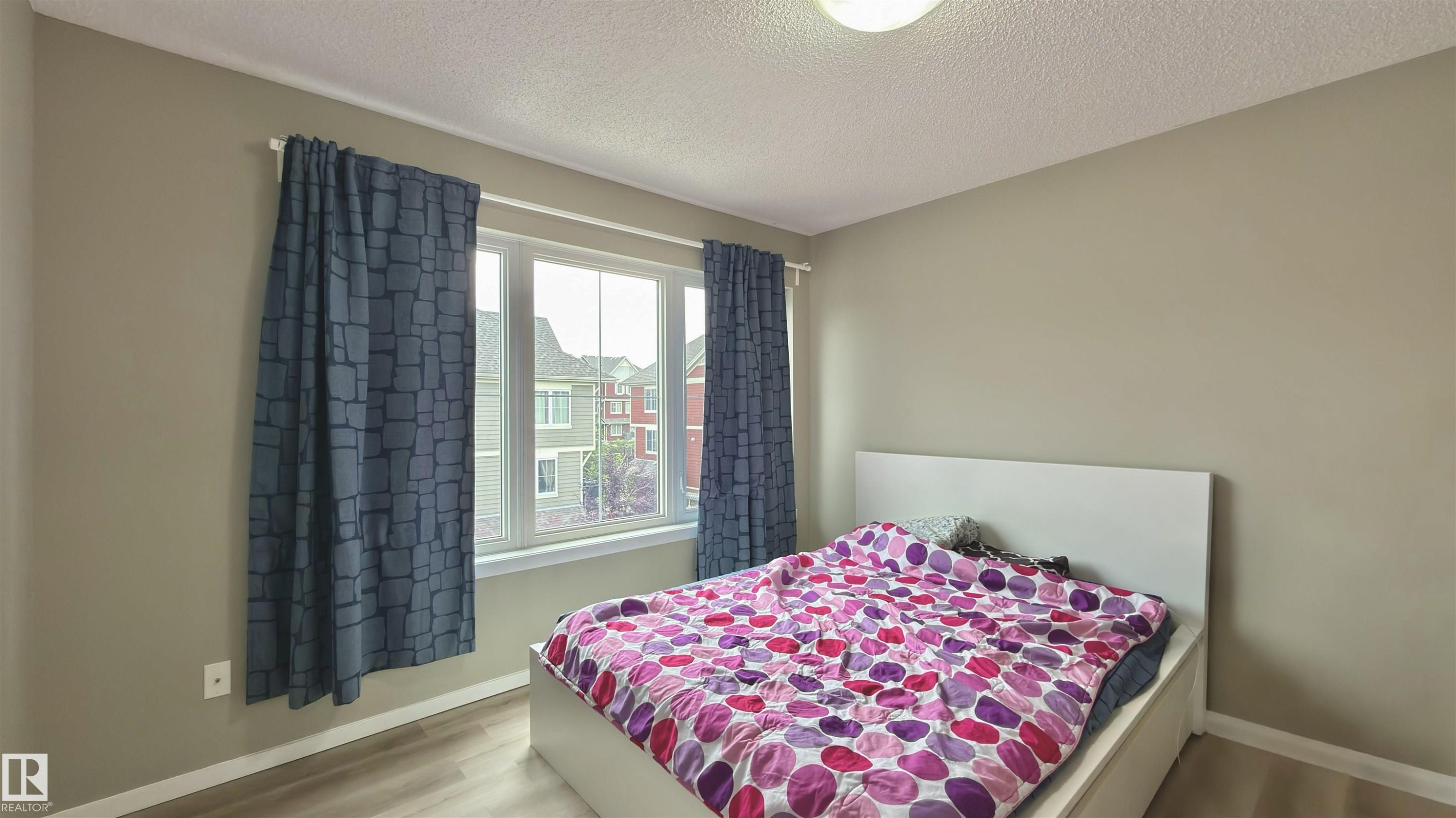 #61 603 Watt Bv Sw, Edmonton, AB - Indoor Photo Showing Bedroom