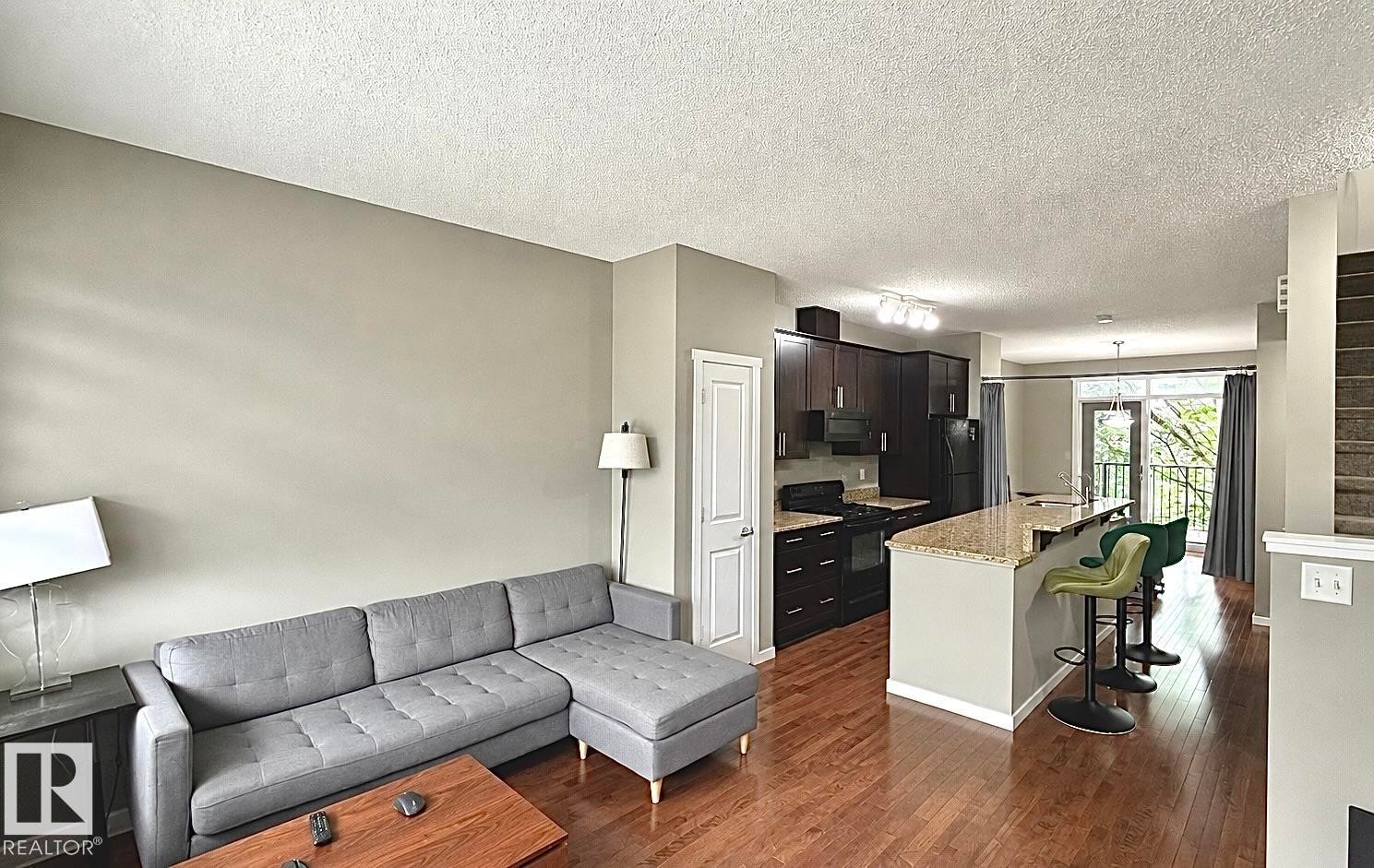 #61 603 Watt Bv Sw, Edmonton, AB - Indoor