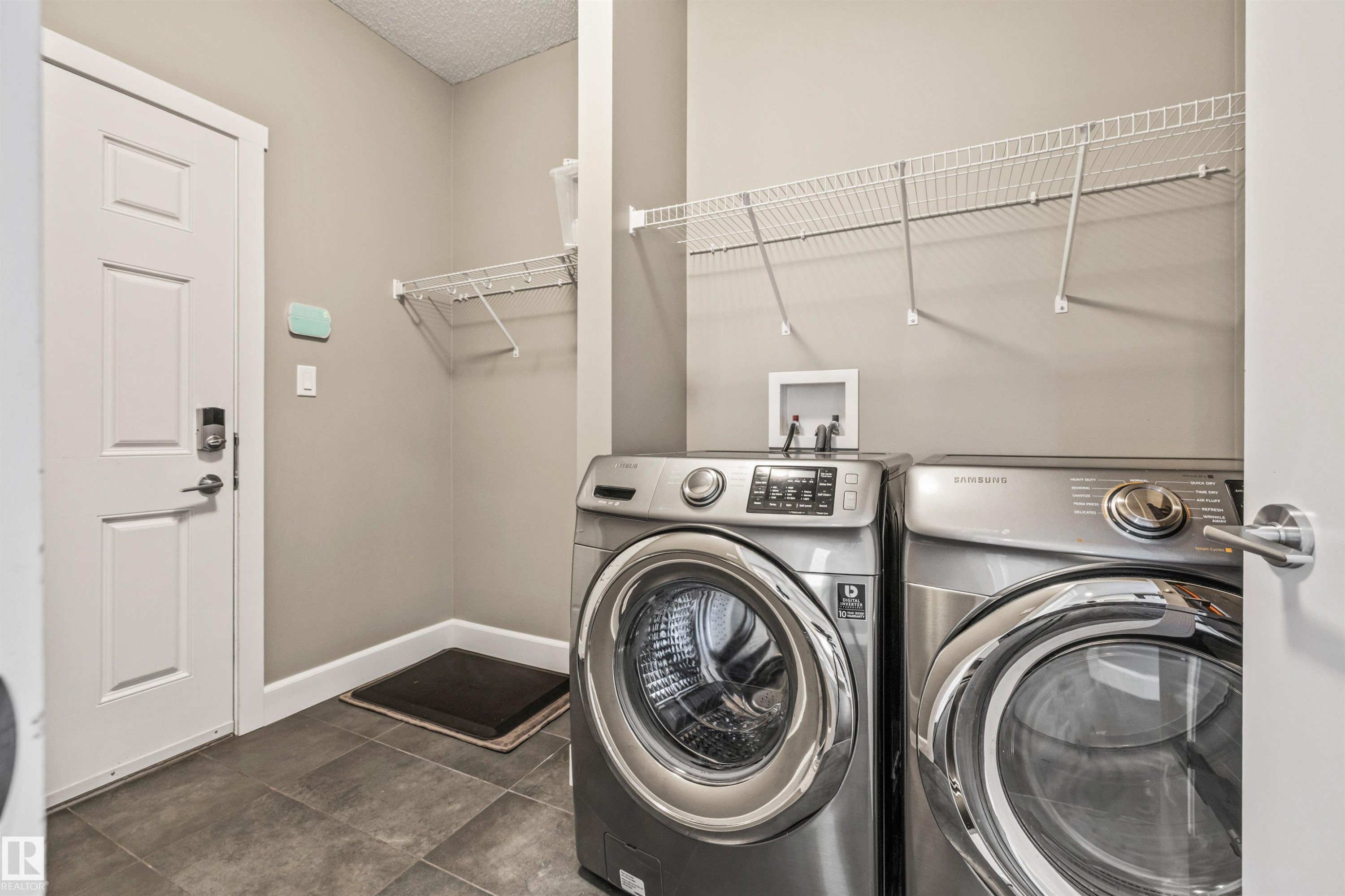 2808 Koshal Crescent Sw, Edmonton, AB - Indoor Photo Showing Laundry Room